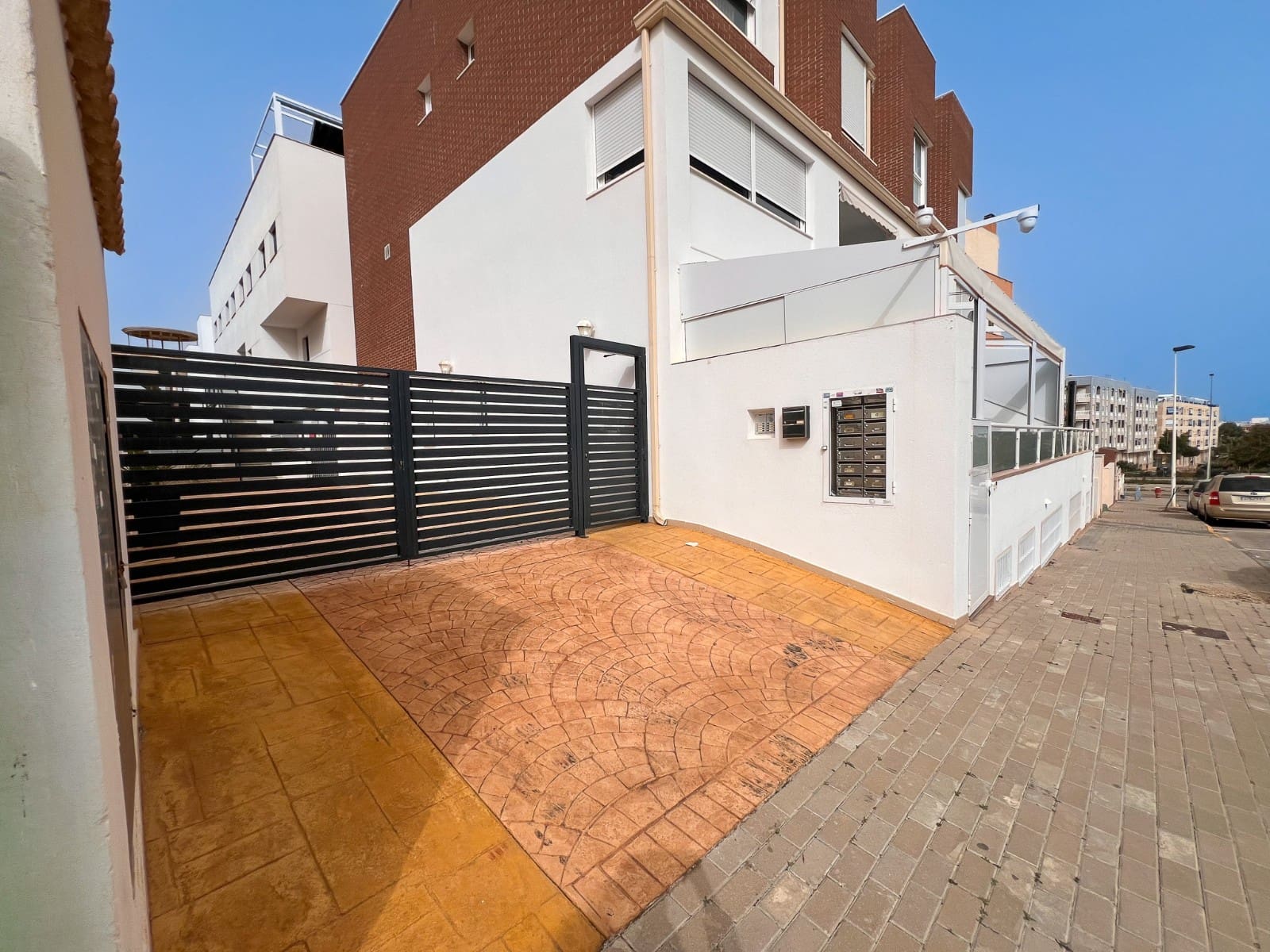 3 bedroom Flat for sale in Guardamar del Segura - € 289,900 (Ref: 9676295)