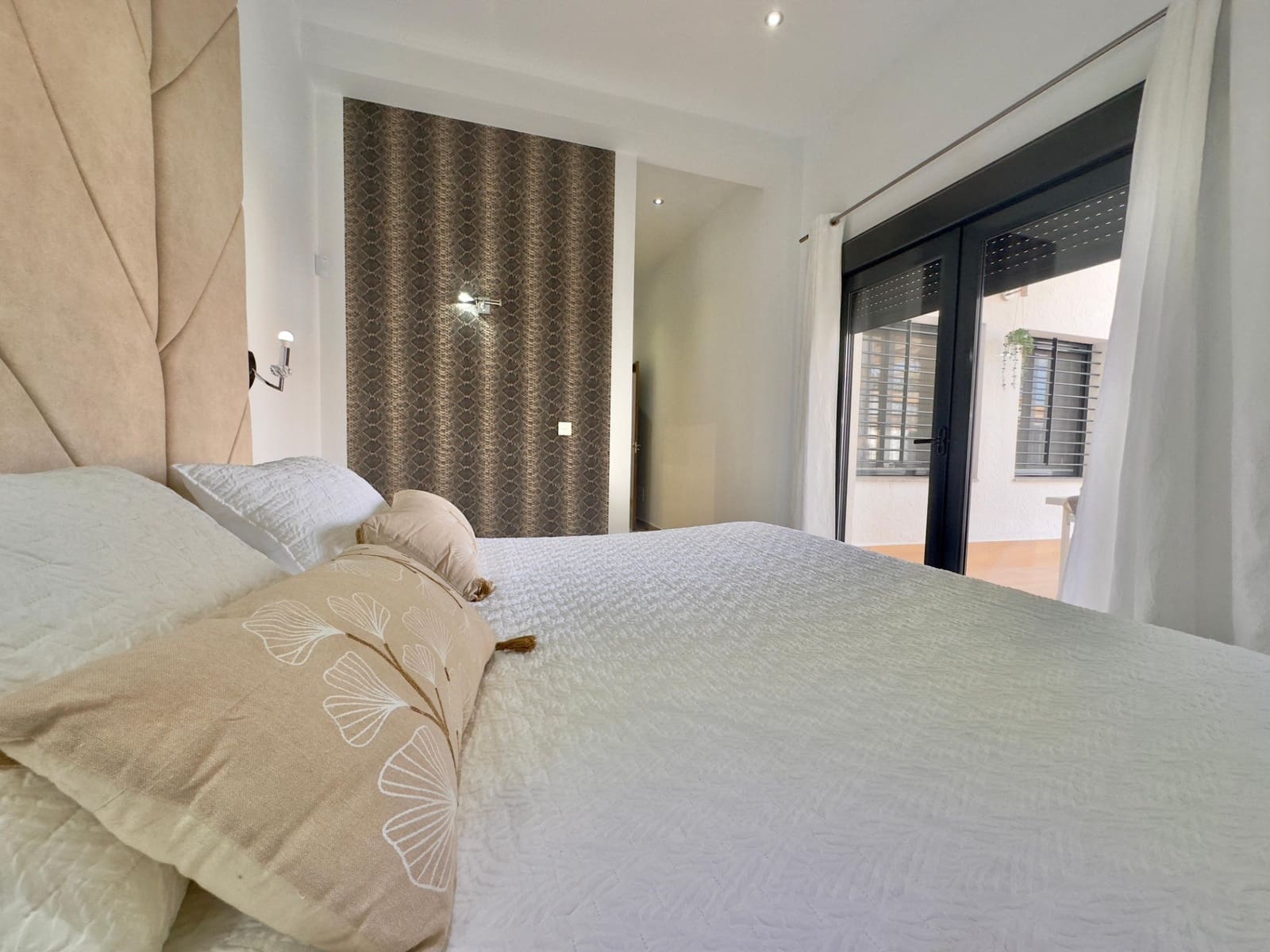 4 bedroom Villa for sale in Torre de la Horadada with pool - € 595,000 (Ref: 9676299)