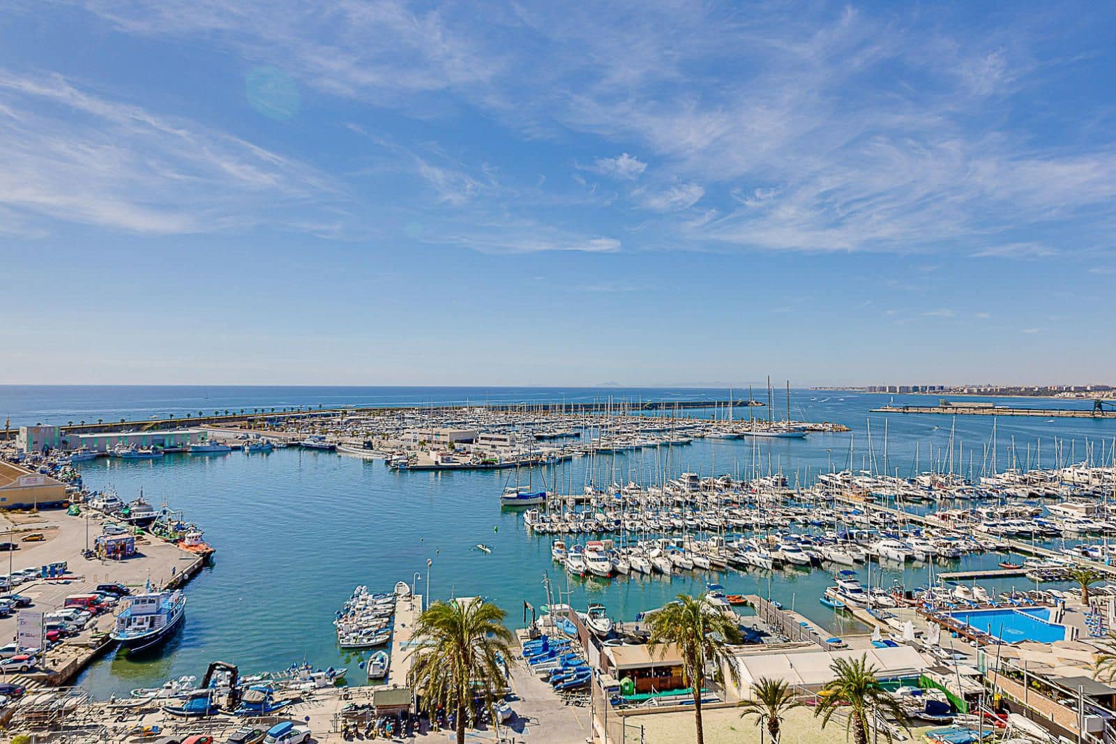 2 makuuhuone Asunto myytävänä paikassa Torrevieja - 174 969 € (Ref: 9685598)