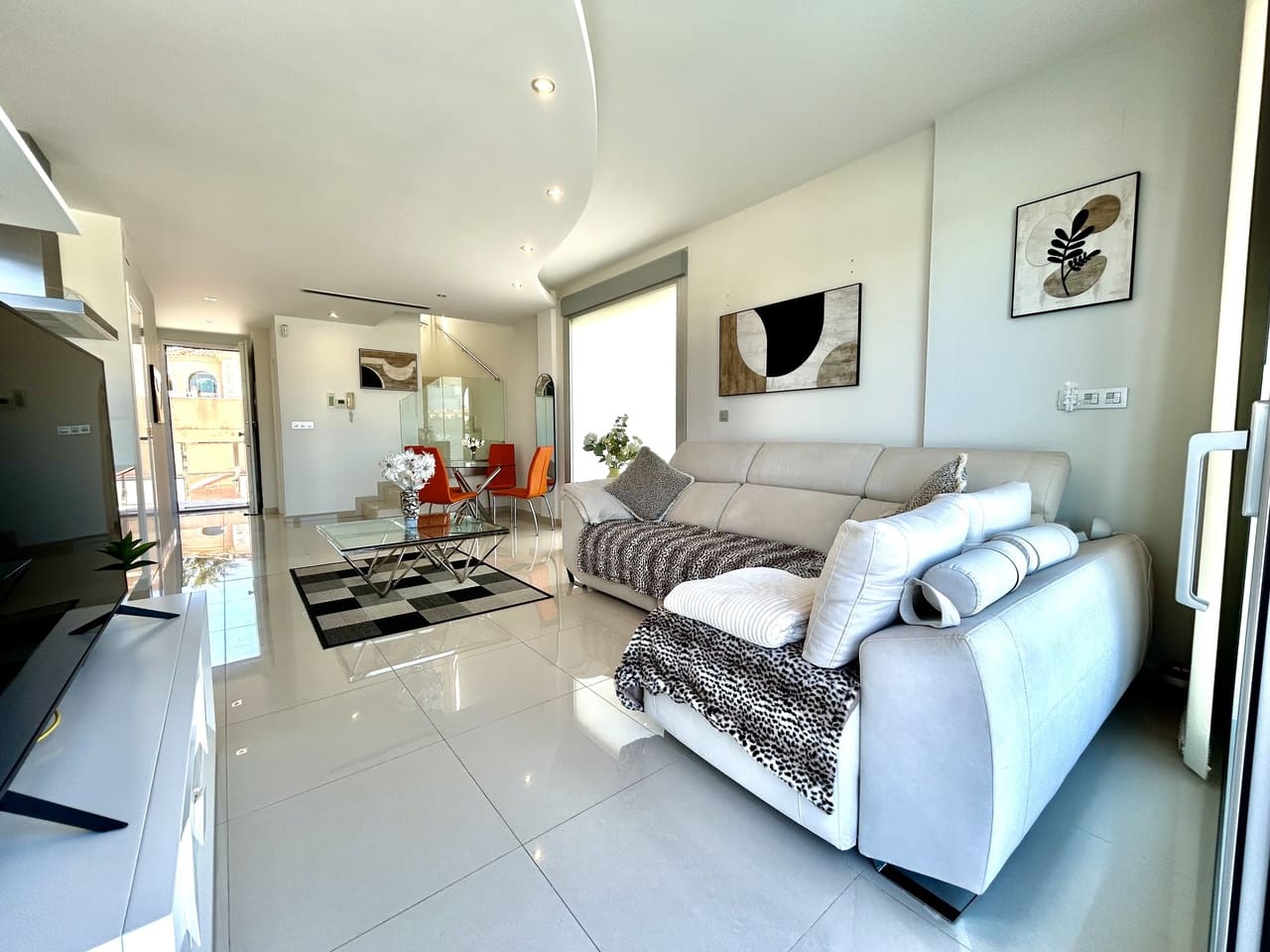 3 bedroom Villa for sale in Villamartin - € 550,000 (Ref: 9699141)