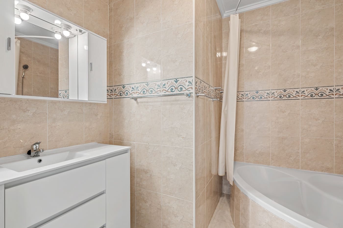 2 quarto Casa em Banda para venda em Ciudad Quesada com piscina - 165 000 € (Ref: 9699144)