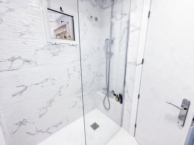 2 bedroom Flat for sale in Parque de las Naciones, Torrevieja with pool - € 149,000 (Ref: 9715646)