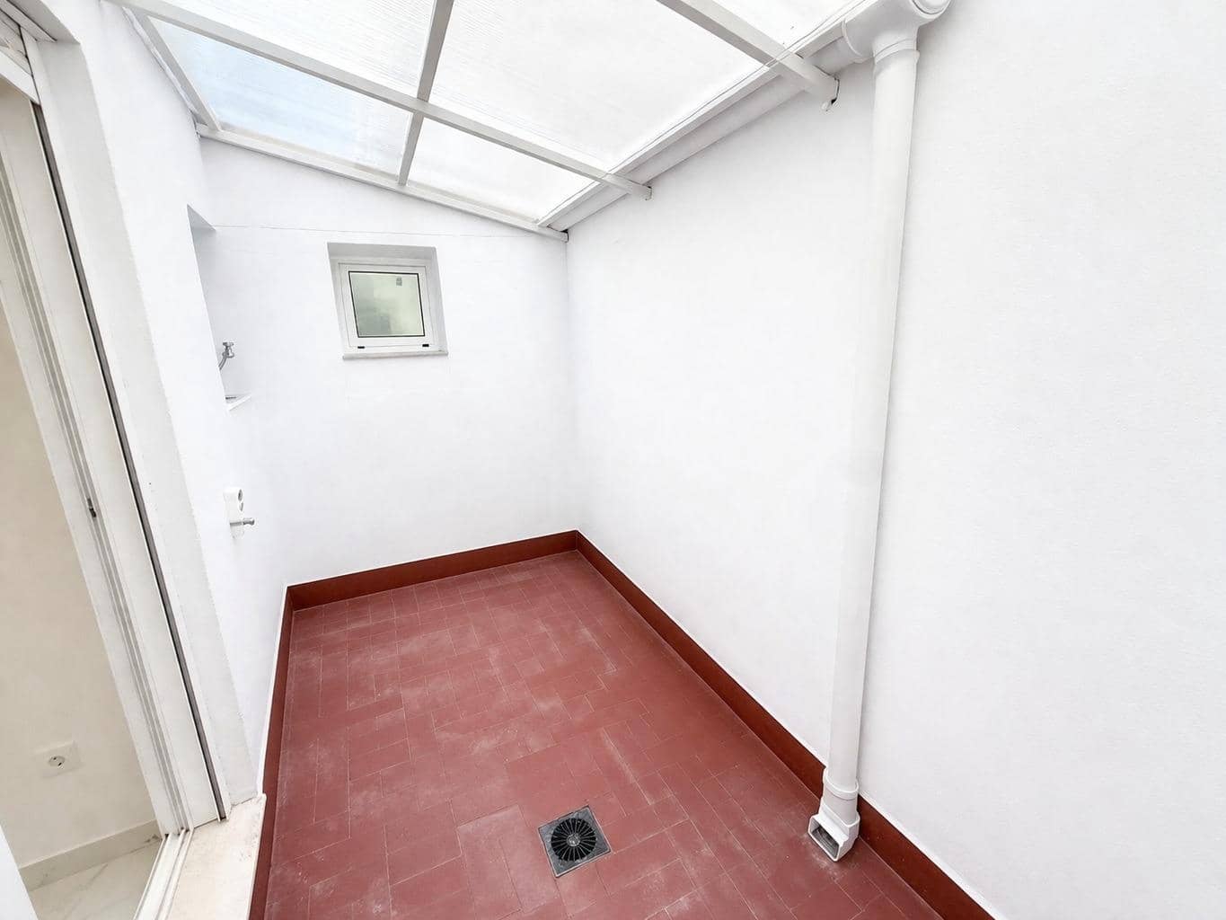 2 bedroom Flat for sale in Torrevieja with pool - € 149,000 (Ref: 9715646)