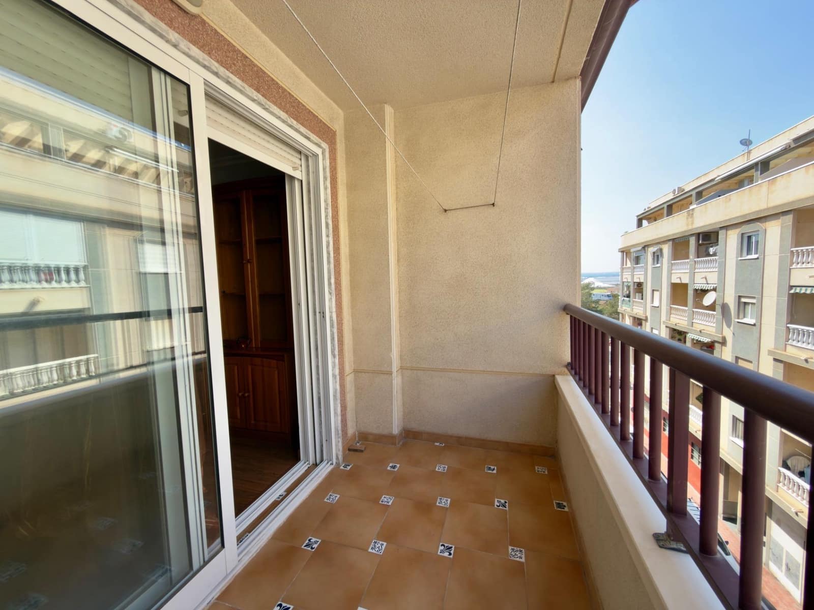 2 soverom Leilighet til salgs i Torrevieja - € 130 000 (Ref: 9715648)