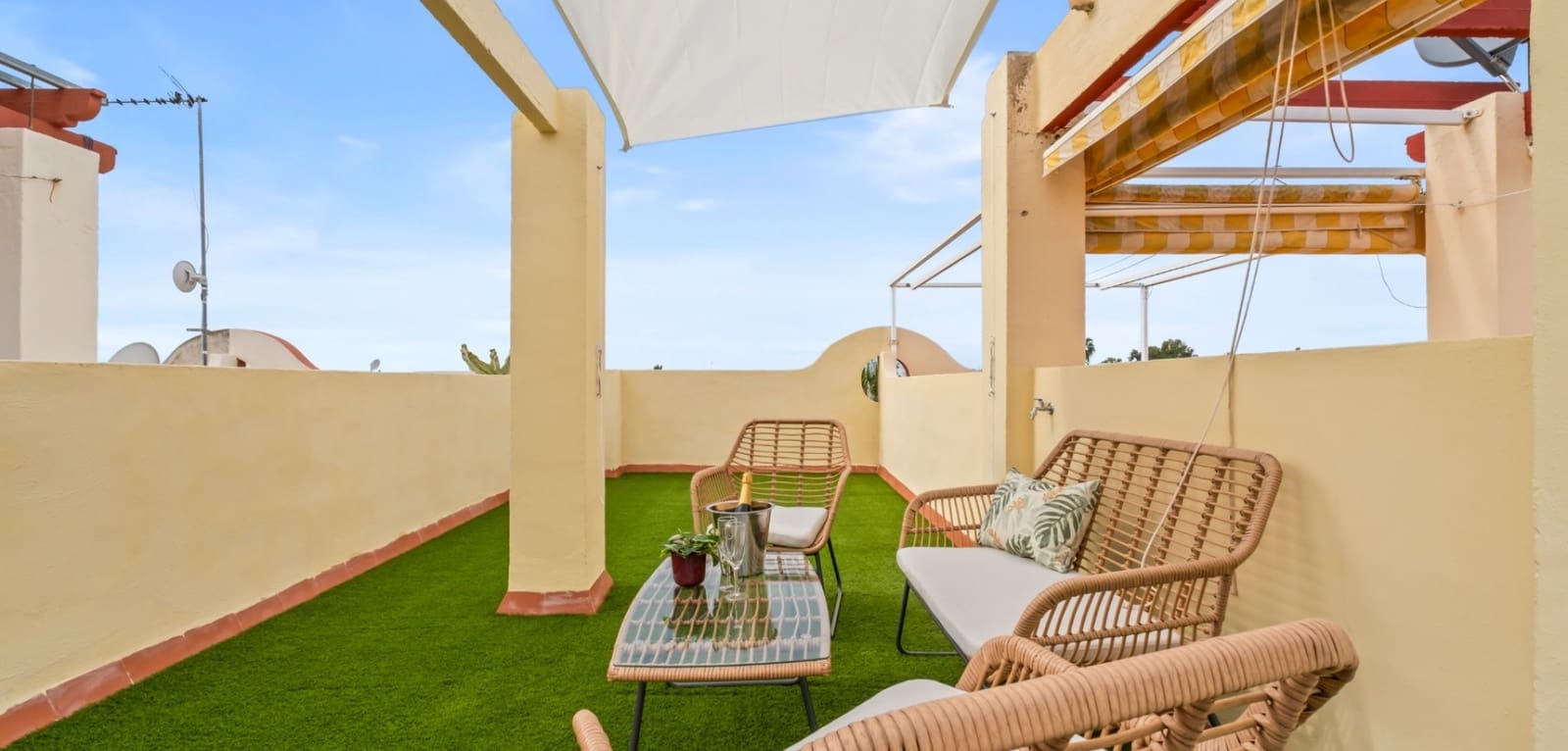 2 soverom Hus til salgs i La Florida med svømmebasseng - € 205 000 (Ref: 9715660)