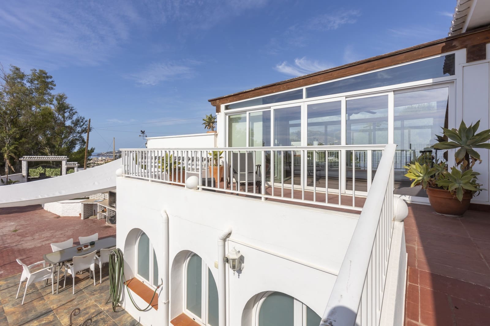 5 quarto Casa em Banda para venda em Velilla com piscina garagem - 900 000 € (Ref: 10147389)
