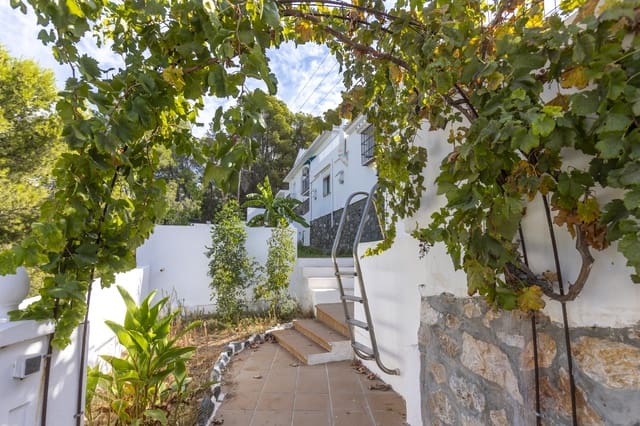 5 quarto Casa em Banda para venda em Velilla, Almuñécar com piscina garagem - 900 000 € (Ref: 10147389)