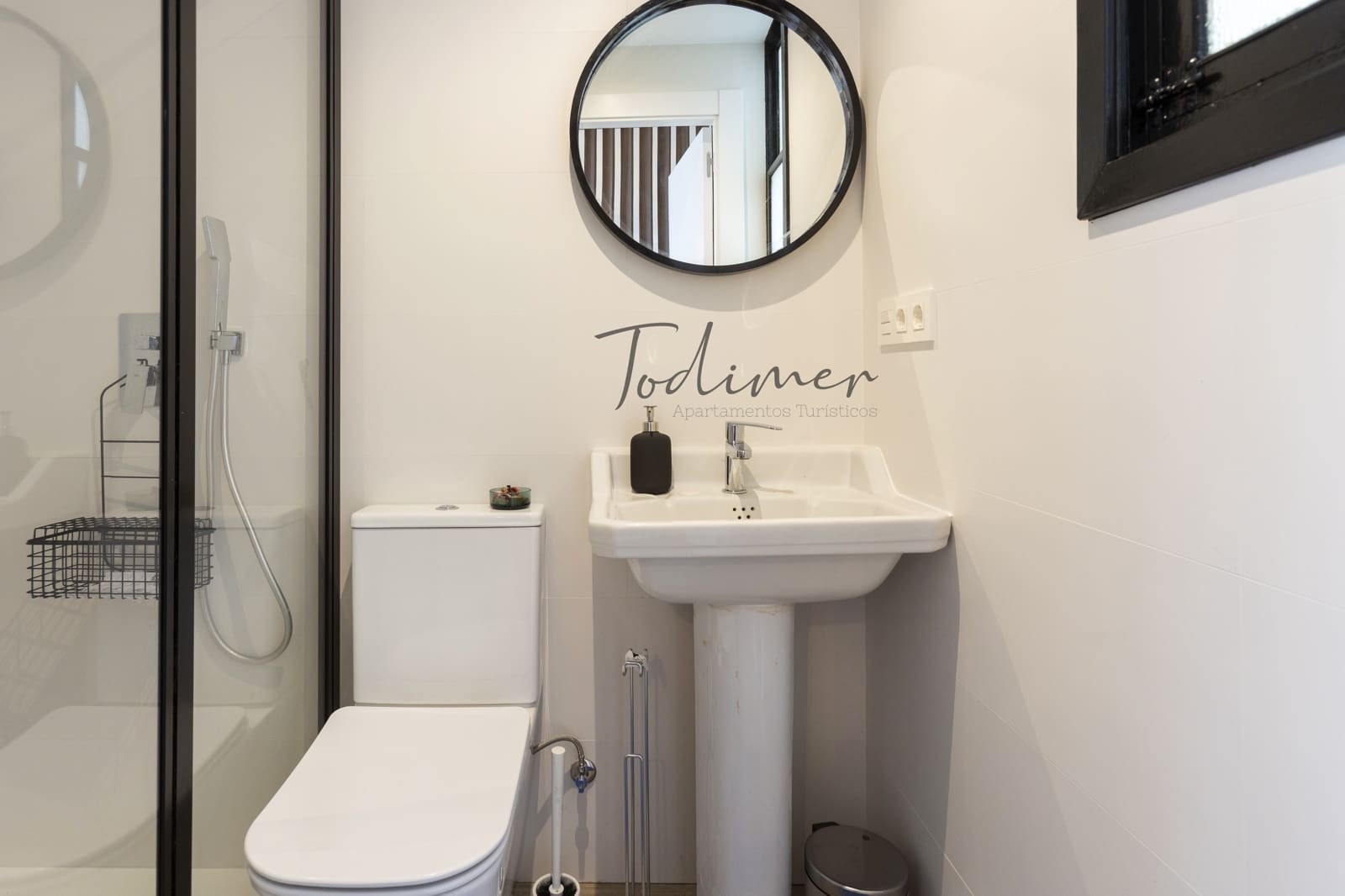 4 bedroom Apartment for rent in Almunecar - € 2,000 (Ref: 9885319)