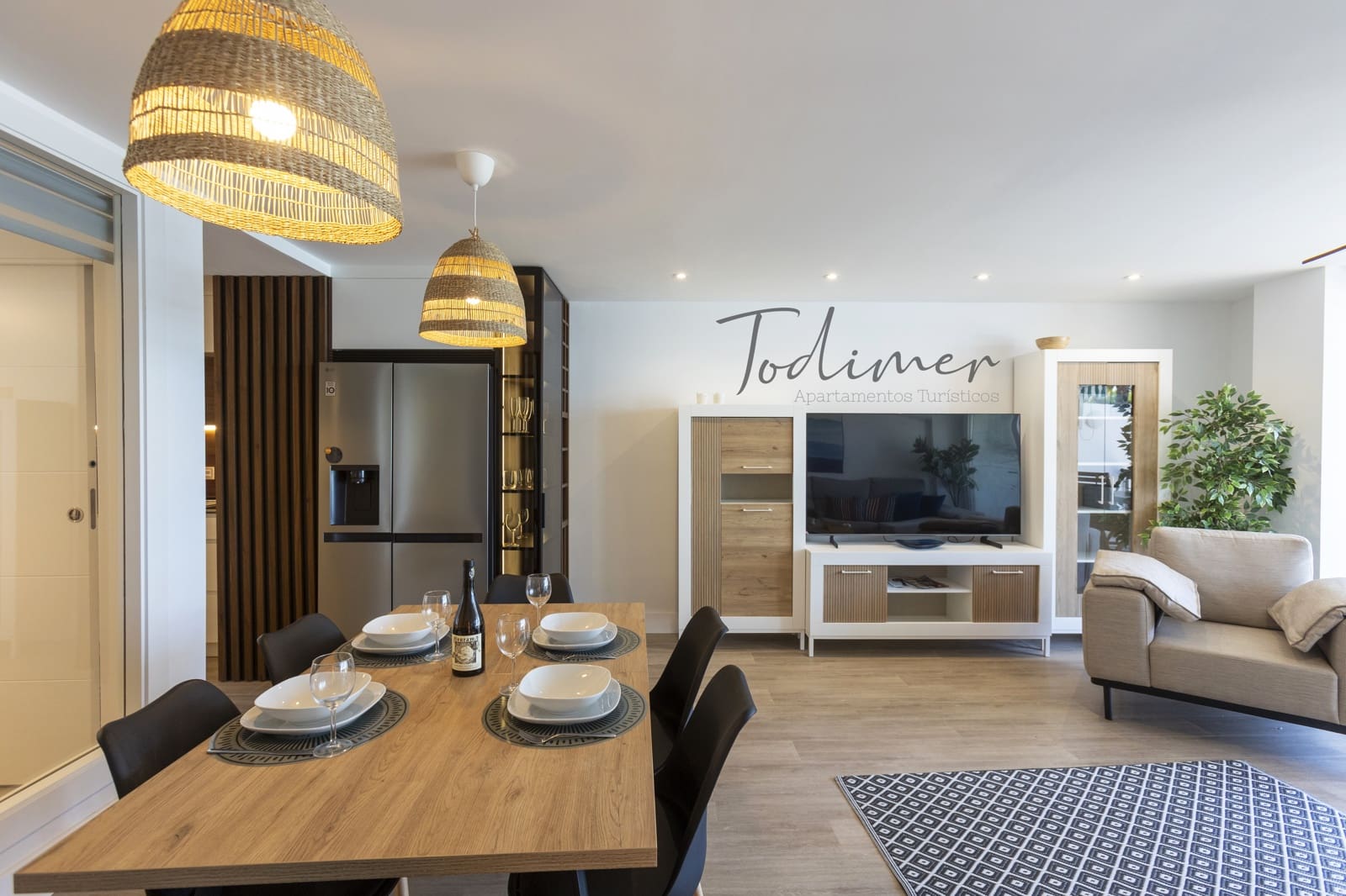 4 bedroom Apartment for rent in Almunecar - € 2,000 (Ref: 9885319)
