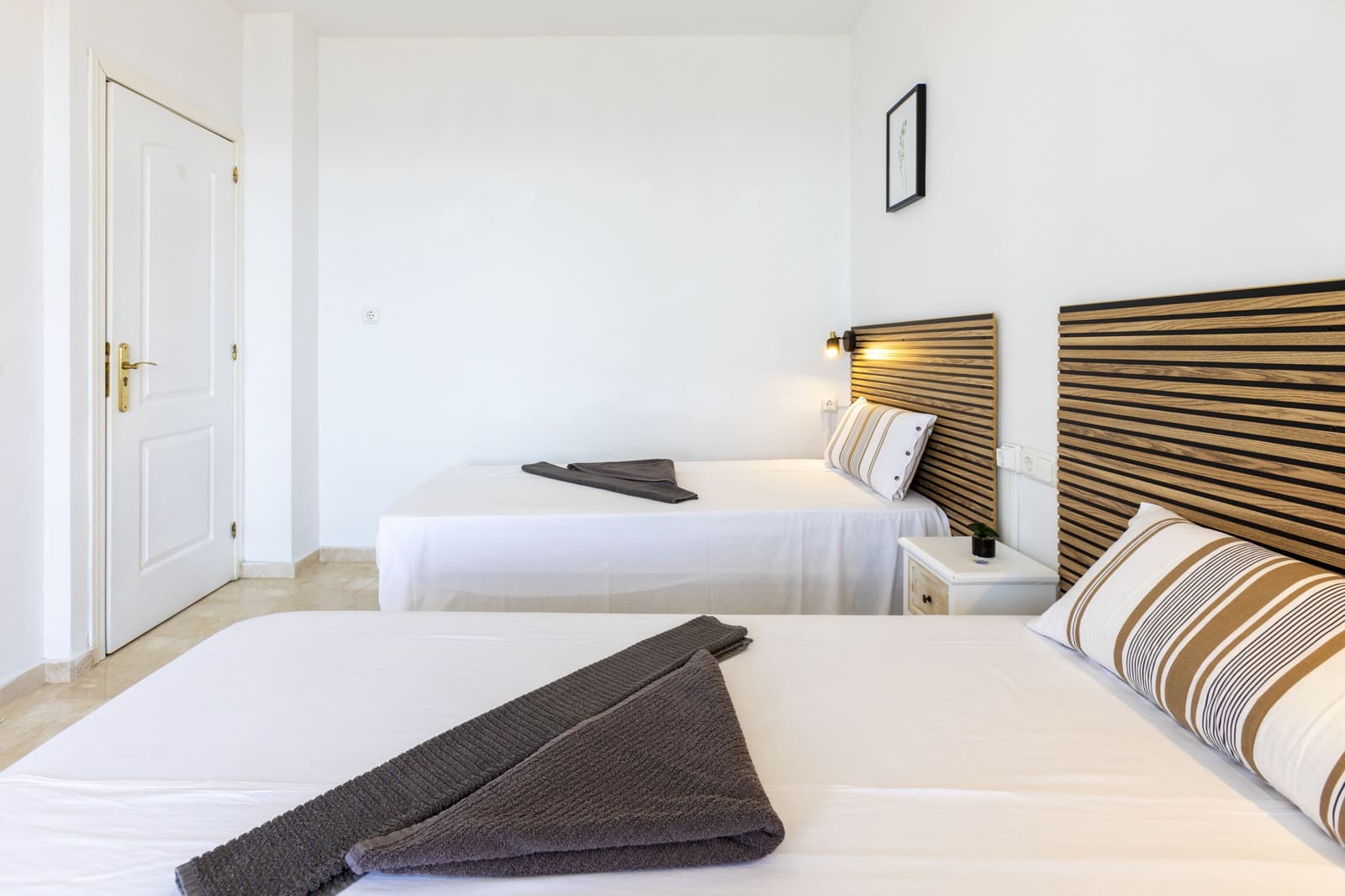 5 quarto Moradia para arrendamento para férias em La Herradura com piscina Garagem - 350 € (Ref: 9885323)