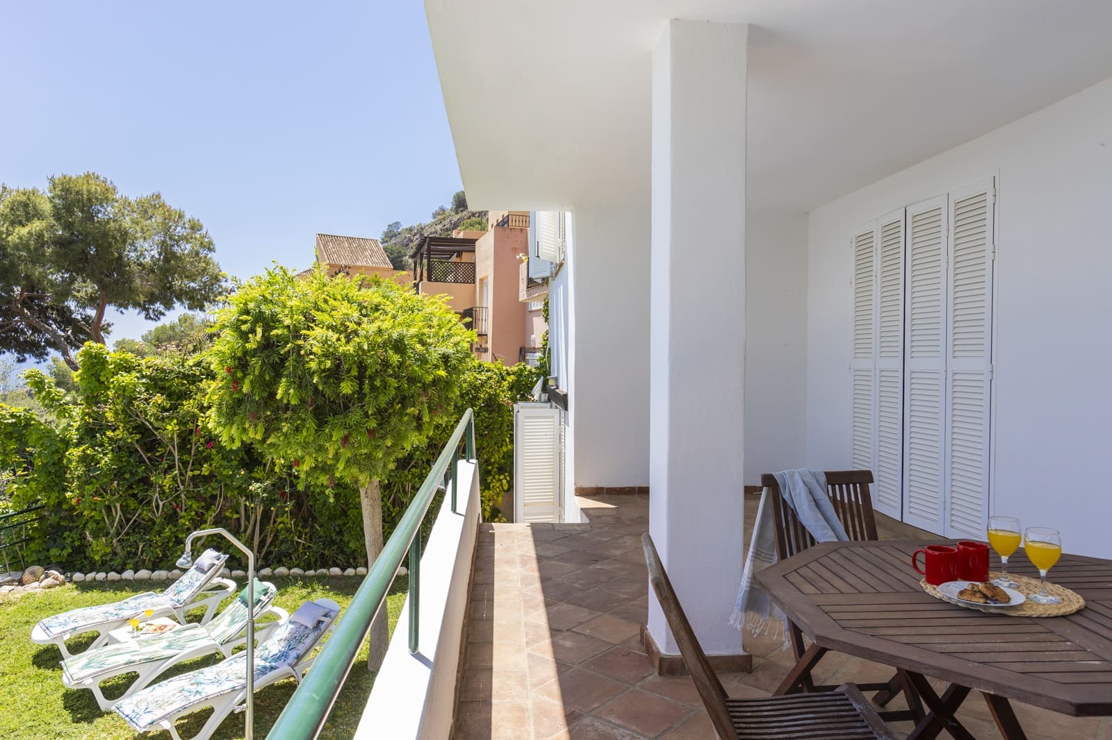 5 quarto Moradia para arrendamento para férias em La Herradura com piscina Garagem - 350 € (Ref: 9885323)