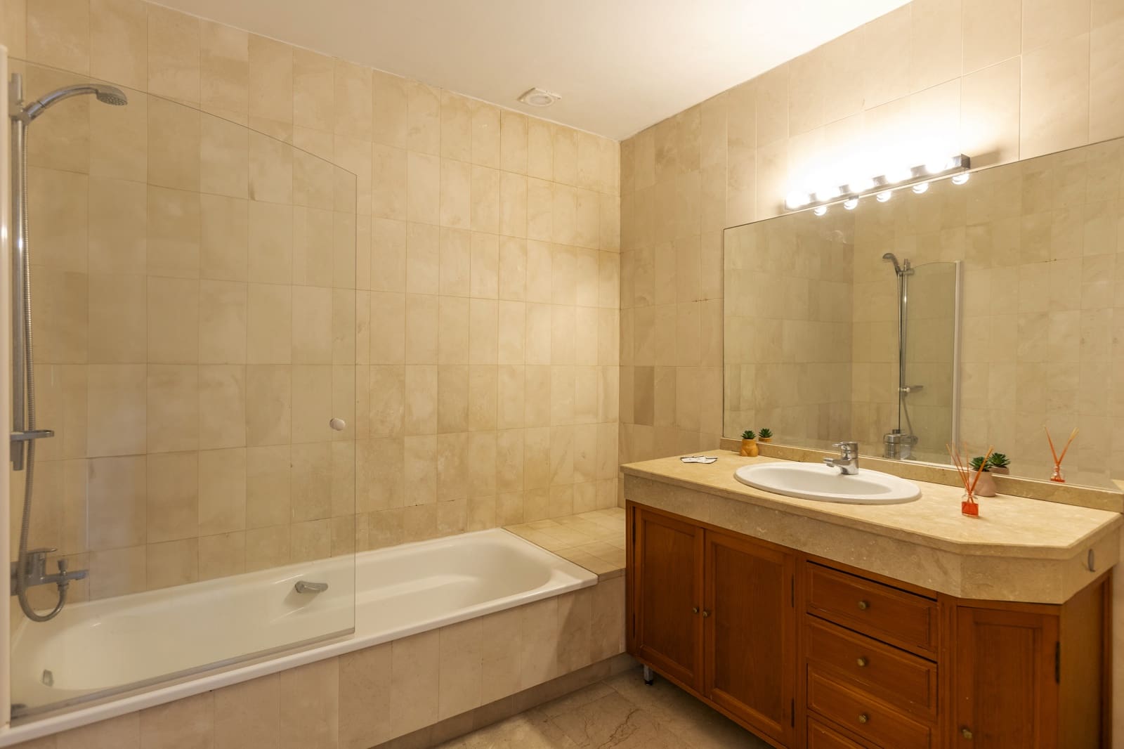 5 quarto Moradia para arrendamento para férias em La Herradura com piscina Garagem - 350 € (Ref: 9885323)