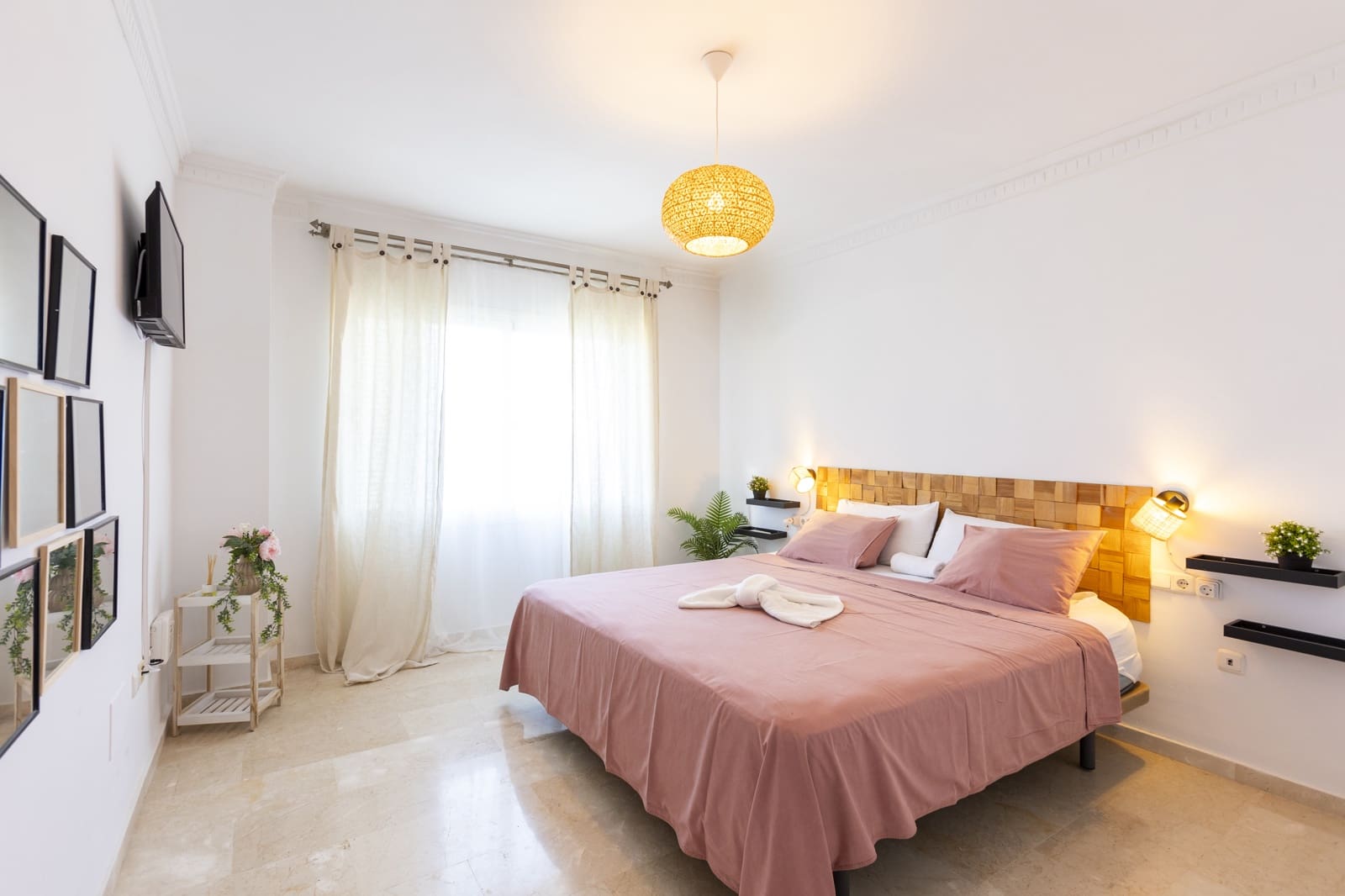 5 quarto Moradia para arrendamento para férias em La Herradura com piscina Garagem - 350 € (Ref: 9885323)