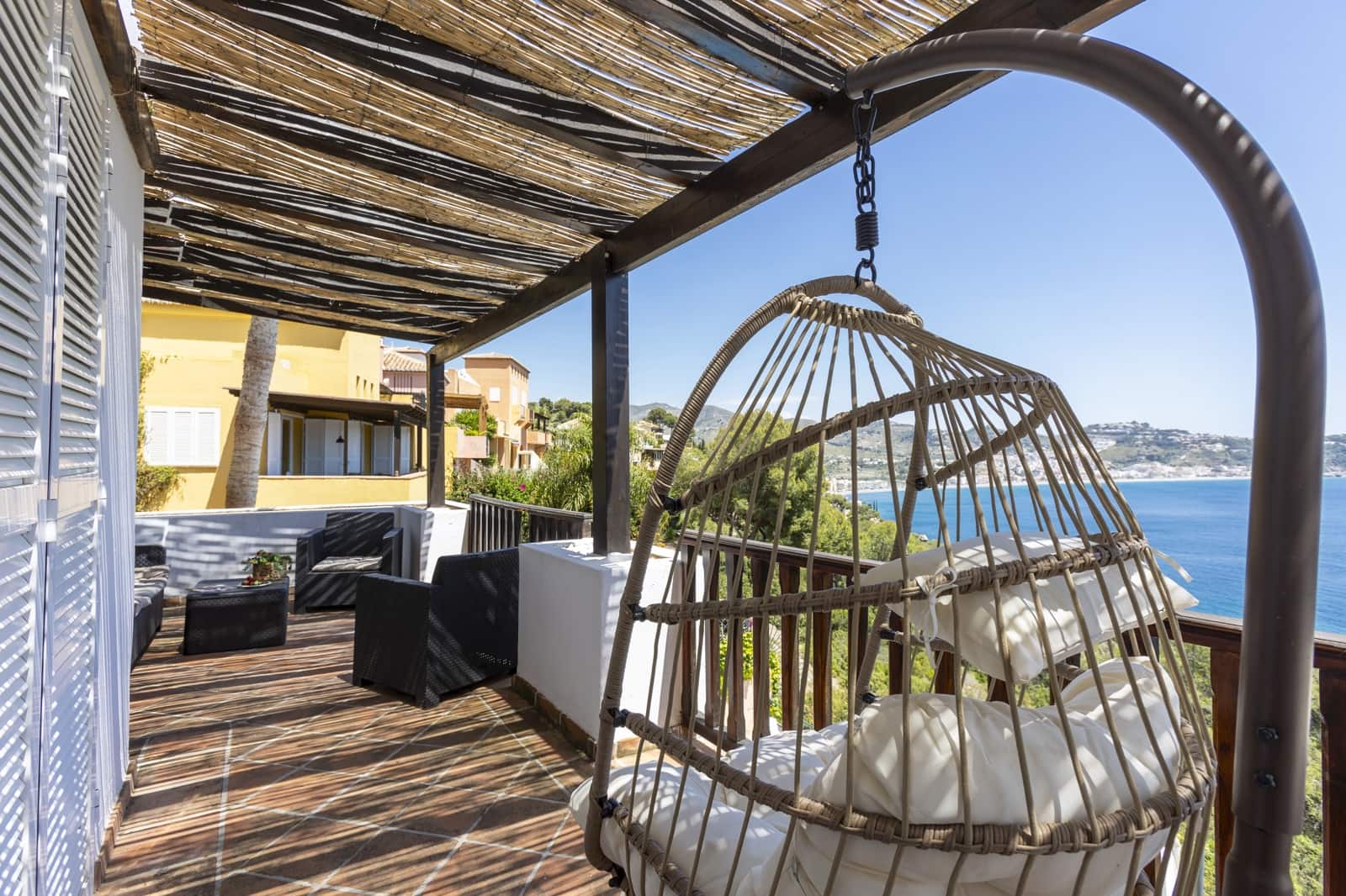 5 quarto Moradia para arrendamento para férias em La Herradura com piscina Garagem - 350 € (Ref: 9885323)