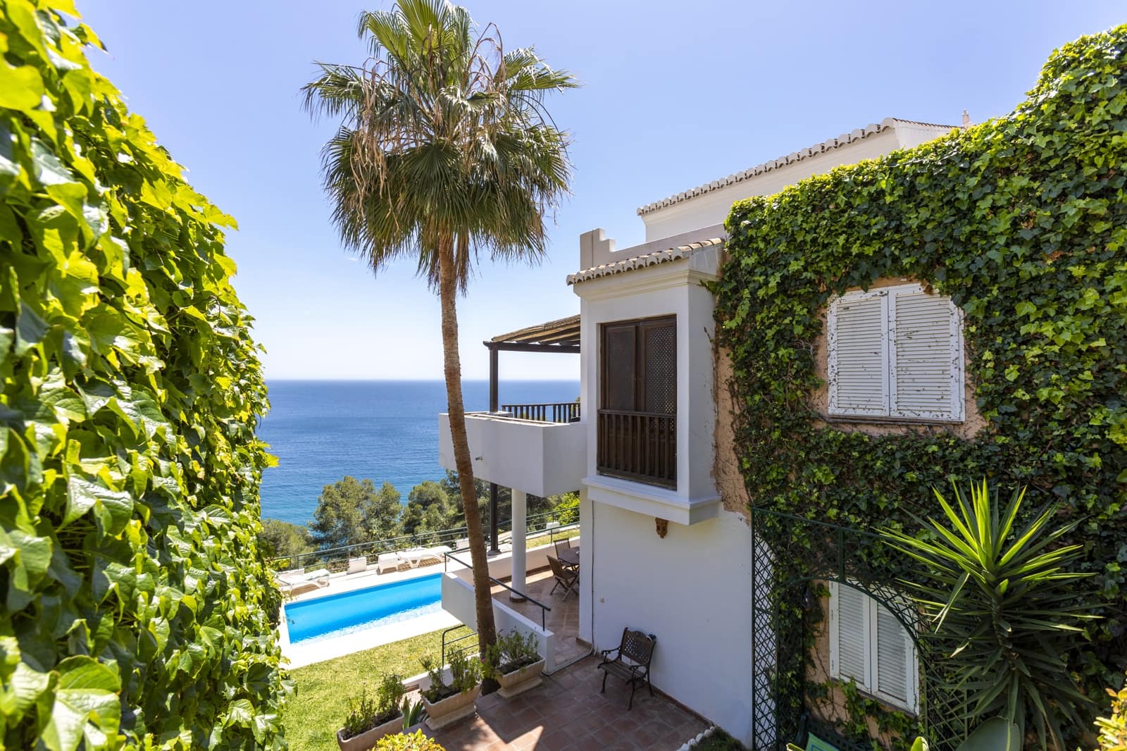 5 quarto Moradia para arrendamento para férias em La Herradura com piscina Garagem - 350 € (Ref: 9885323)