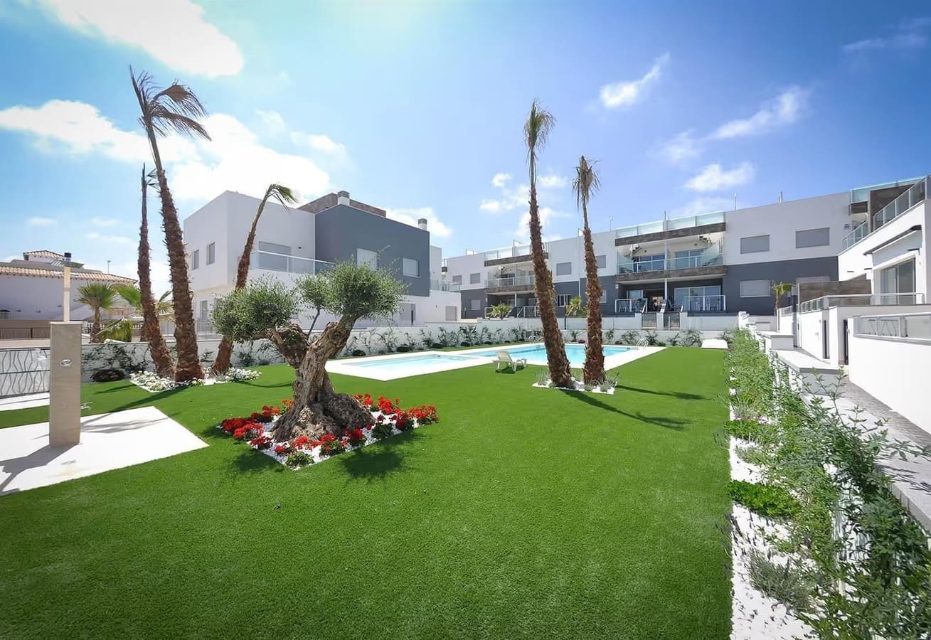 3 quarto Moradia para venda em Orihuela Costa com piscina - 360 000 € (Ref: 10000144)