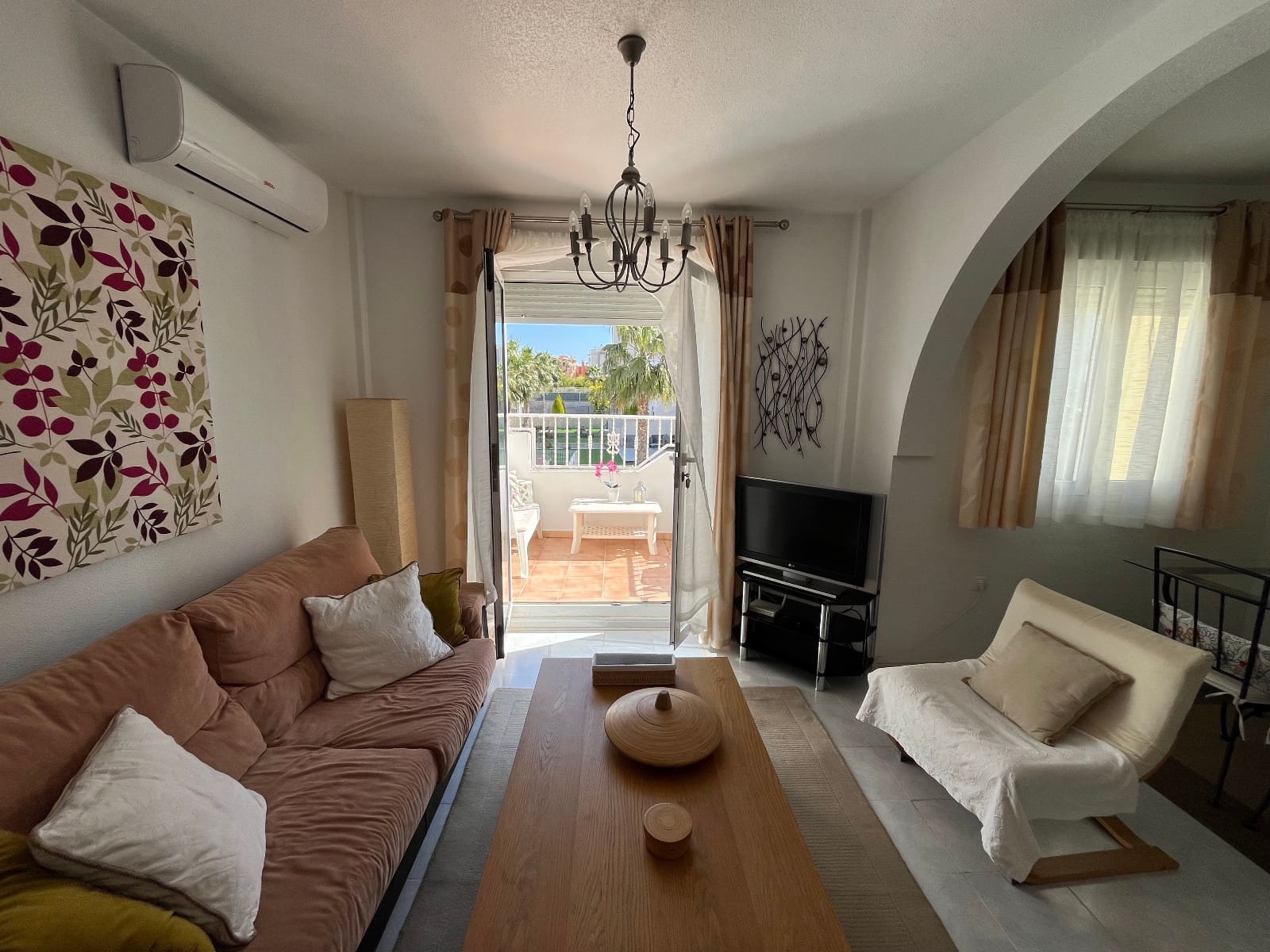 2 Zimmer Apartment zu verkaufen in Villamartin mit Pool - 164.000 € (Ref: 10001196)