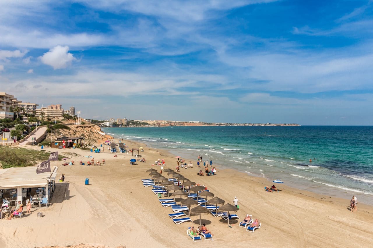 2 sovrum Lägenhet till salu i Alicante stad med pool garage - 219 500 € (Ref: 10007789)