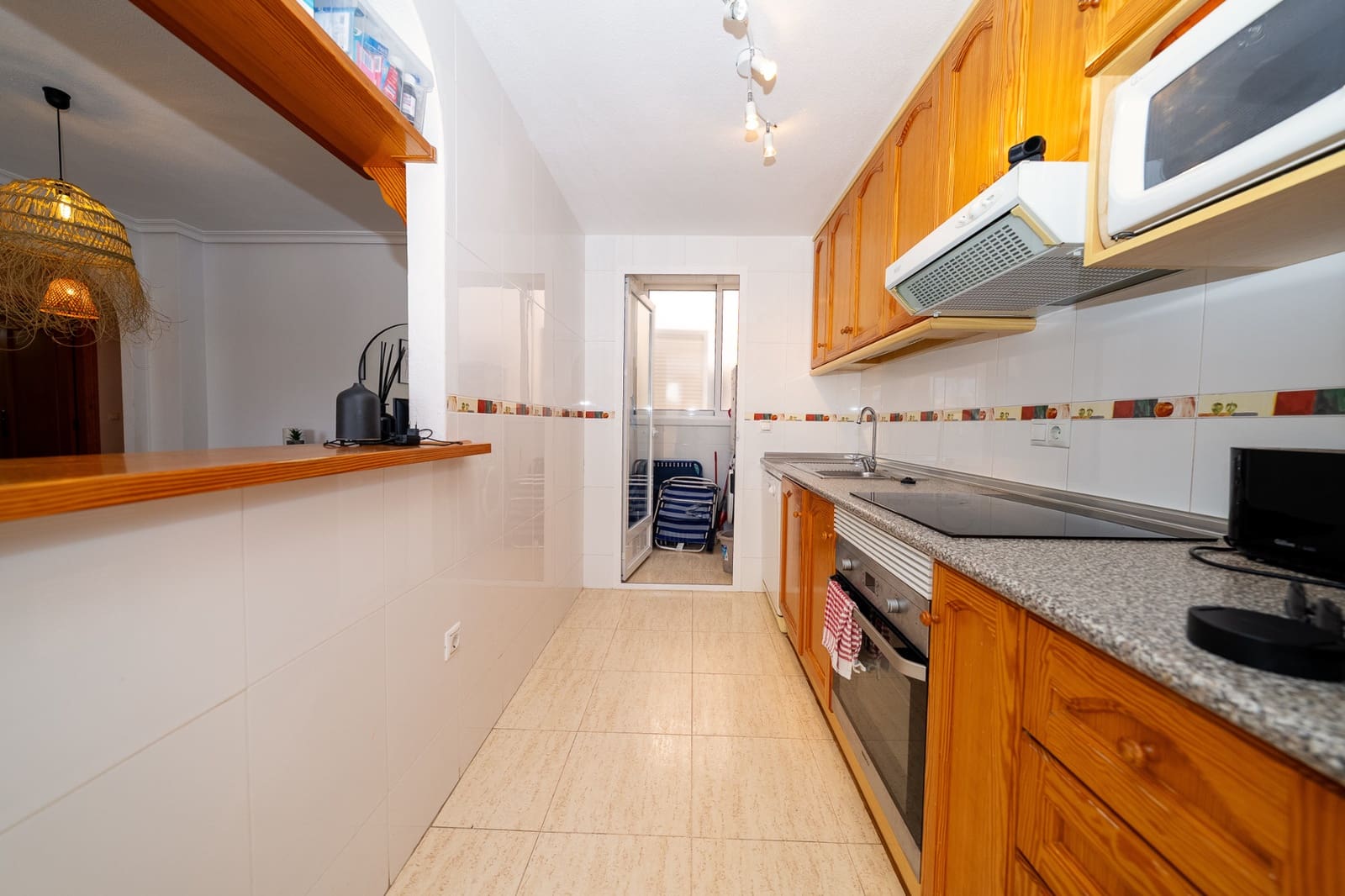 2 sovrum Lägenhet till salu i Alicante stad med pool garage - 219 500 € (Ref: 10007789)
