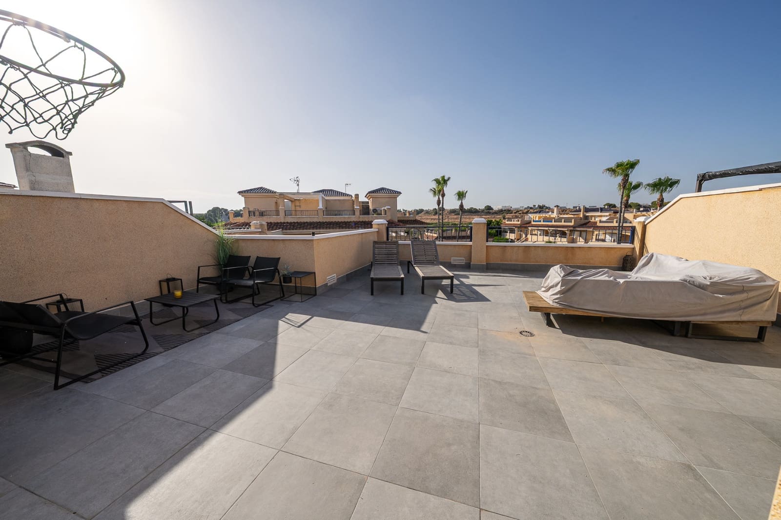 2 sovrum Lägenhet till salu i Alicante stad med pool garage - 219 500 € (Ref: 10007789)