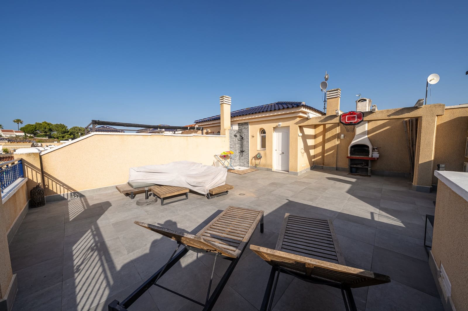 2 sovrum Lägenhet till salu i Alicante stad med pool garage - 219 500 € (Ref: 10007789)