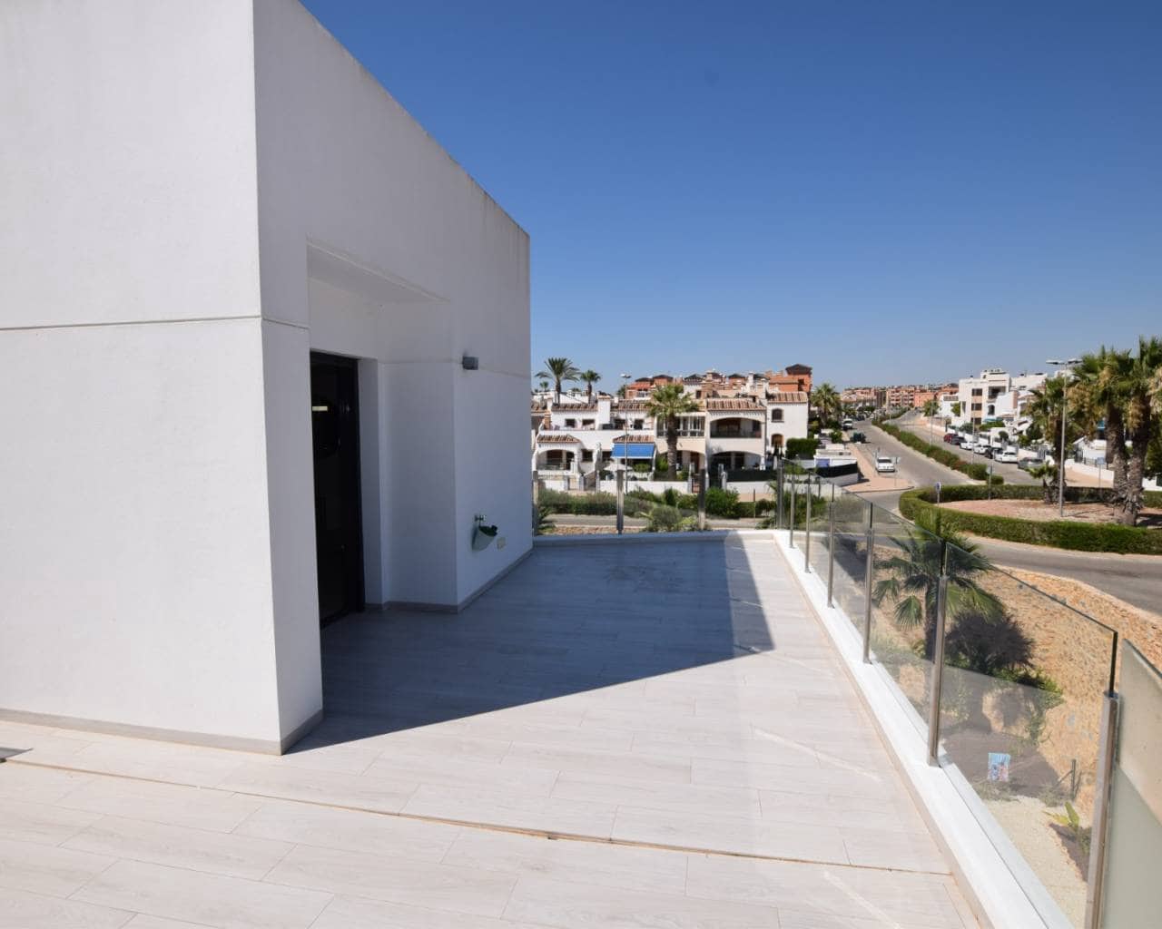 3 soverom Leilighet til salgs i Villamartin med svømmebasseng garasje - € 379 000 (Ref: 10007955)
