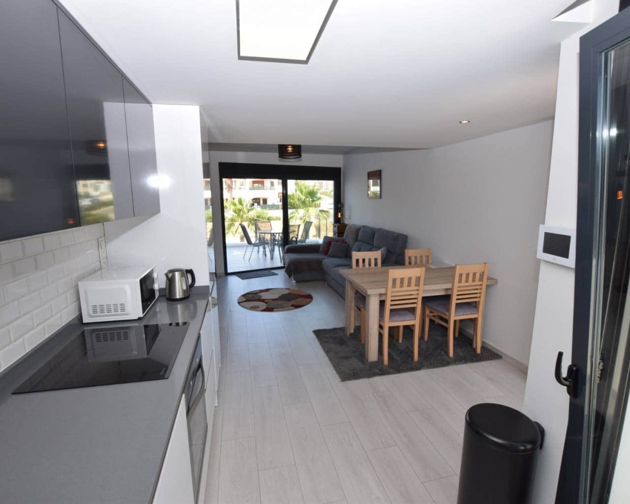 3 soverom Leilighet til salgs i Villamartin med svømmebasseng garasje - € 379 000 (Ref: 10007955)