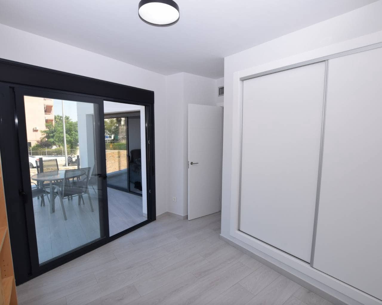 3 soverom Leilighet til salgs i Villamartin med svømmebasseng garasje - € 379 000 (Ref: 10007955)