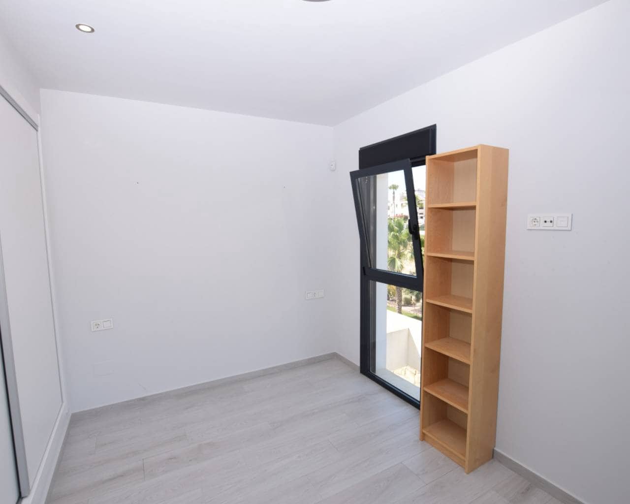 3 soverom Leilighet til salgs i Villamartin med svømmebasseng garasje - € 379 000 (Ref: 10007955)