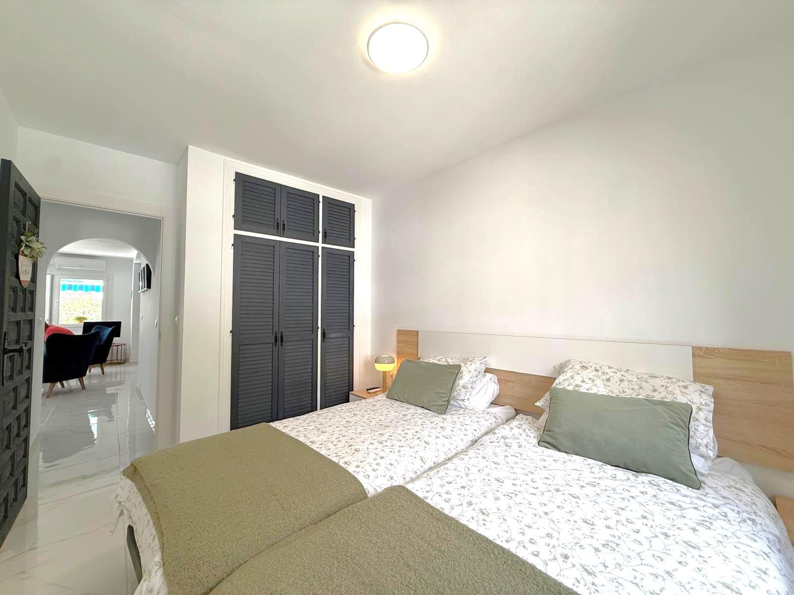 4 slaapkamer Huis te koop in Villamartin met zwembad - € 325.000 (Ref: 10015934)