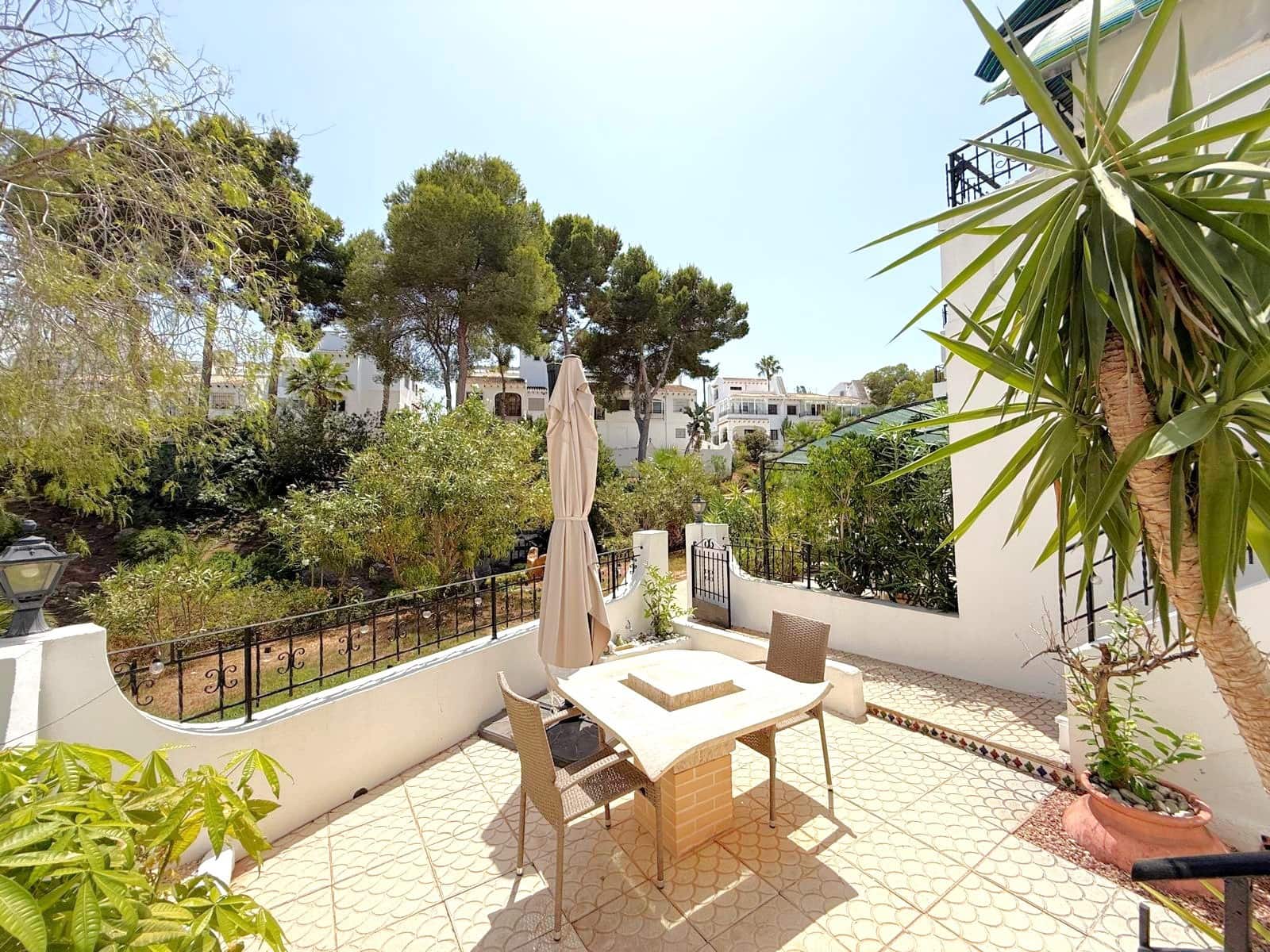 4 slaapkamer Huis te koop in Villamartin met zwembad - € 325.000 (Ref: 10015934)