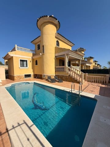 4 soverom Villa til salgs i Villamartin, Orihuela med garasje - € 410 000 (Ref: 10019748)