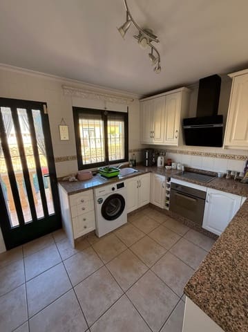 4 soverom Villa til salgs i Villamartin, Orihuela med garasje - € 410 000 (Ref: 10019748)