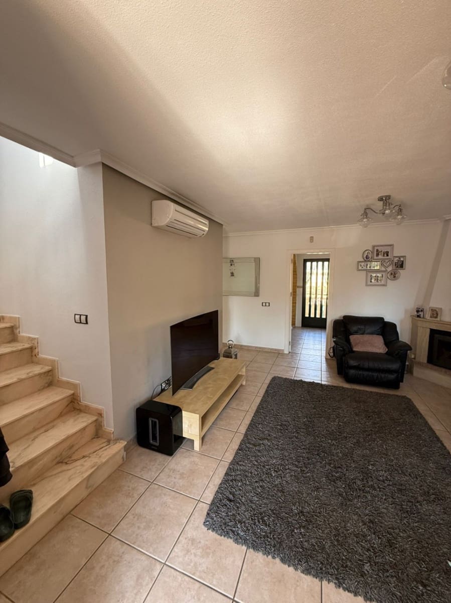 4 Zimmer Villa zu verkaufen in Villamartin mit Garage - 410.000 € (Ref: 10019748)
