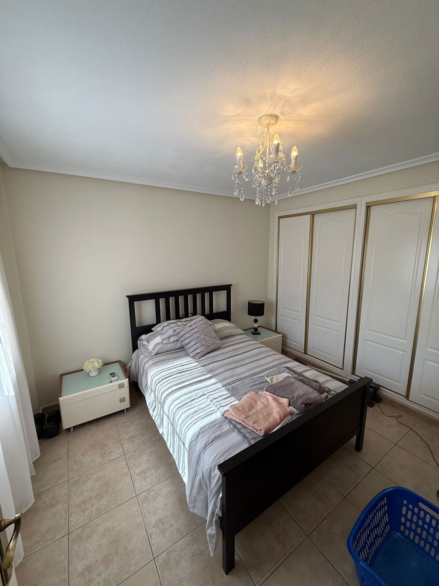 4 Zimmer Villa zu verkaufen in Villamartin mit Garage - 410.000 € (Ref: 10019748)