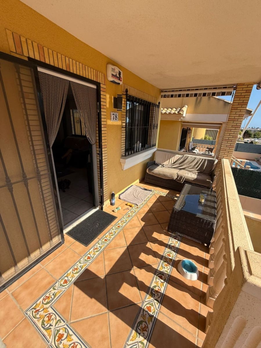 4 Zimmer Villa zu verkaufen in Villamartin mit Garage - 410.000 € (Ref: 10019748)