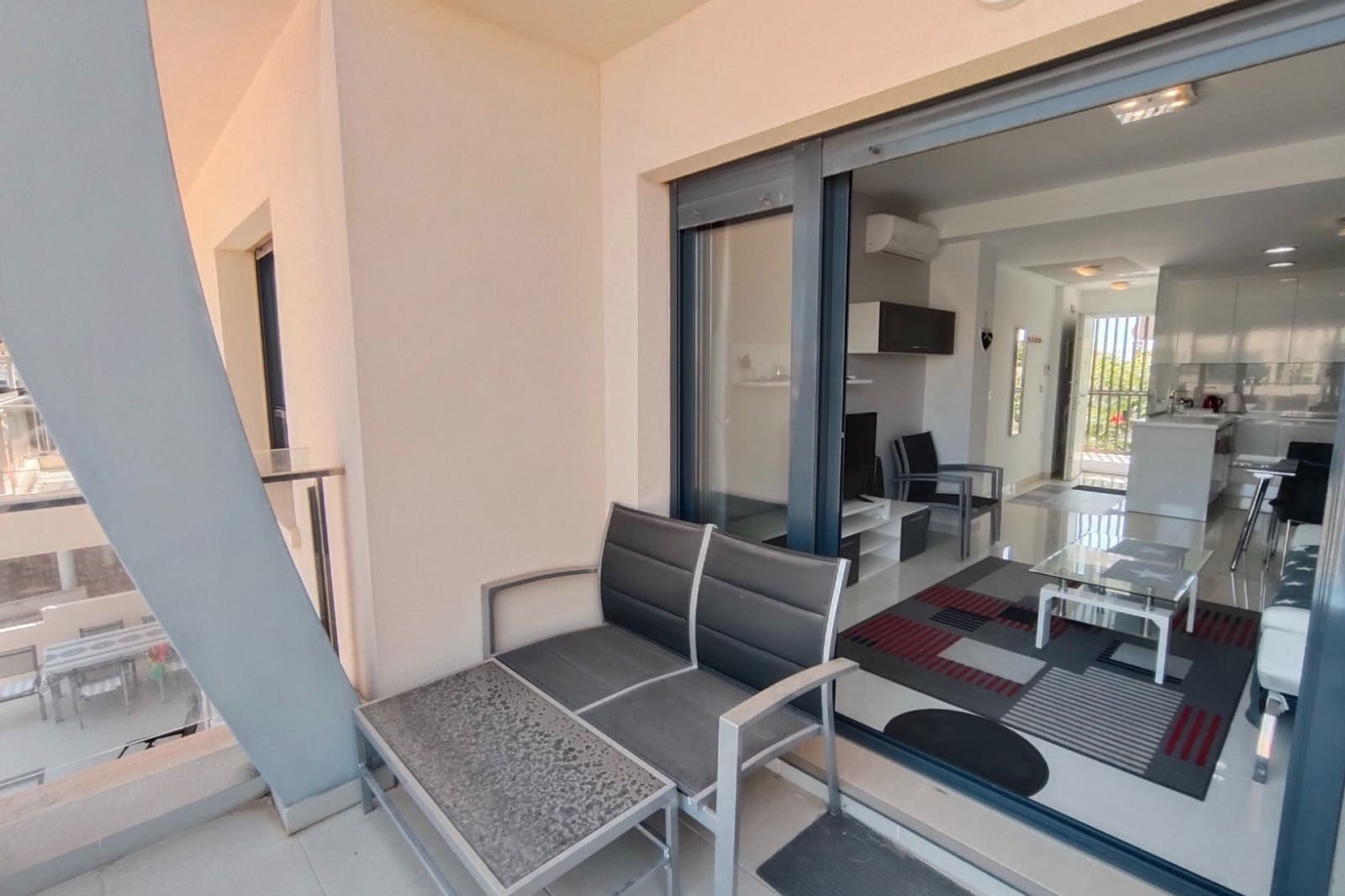 Apartamento de 2 habitaciones en Pilar de la Horadada en venta con piscina - 239.900 € (Ref: 10023187)