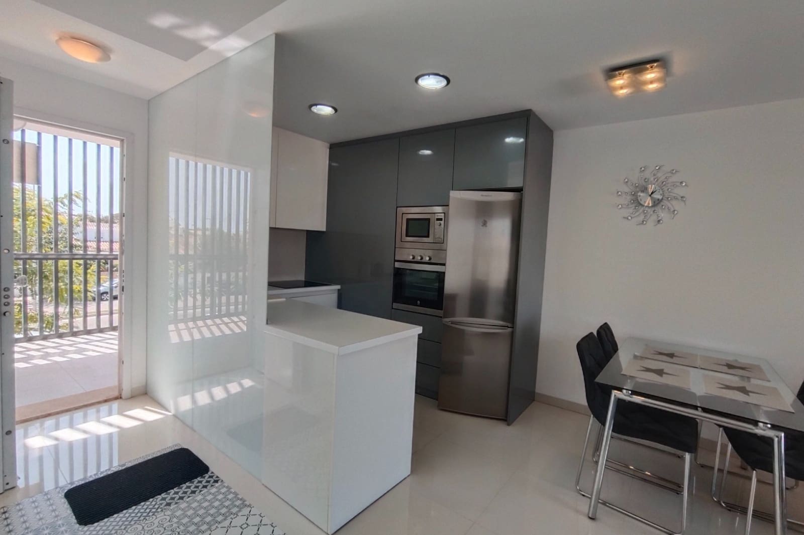 Apartamento de 2 habitaciones en Pilar de la Horadada en venta con piscina - 239.900 € (Ref: 10023187)