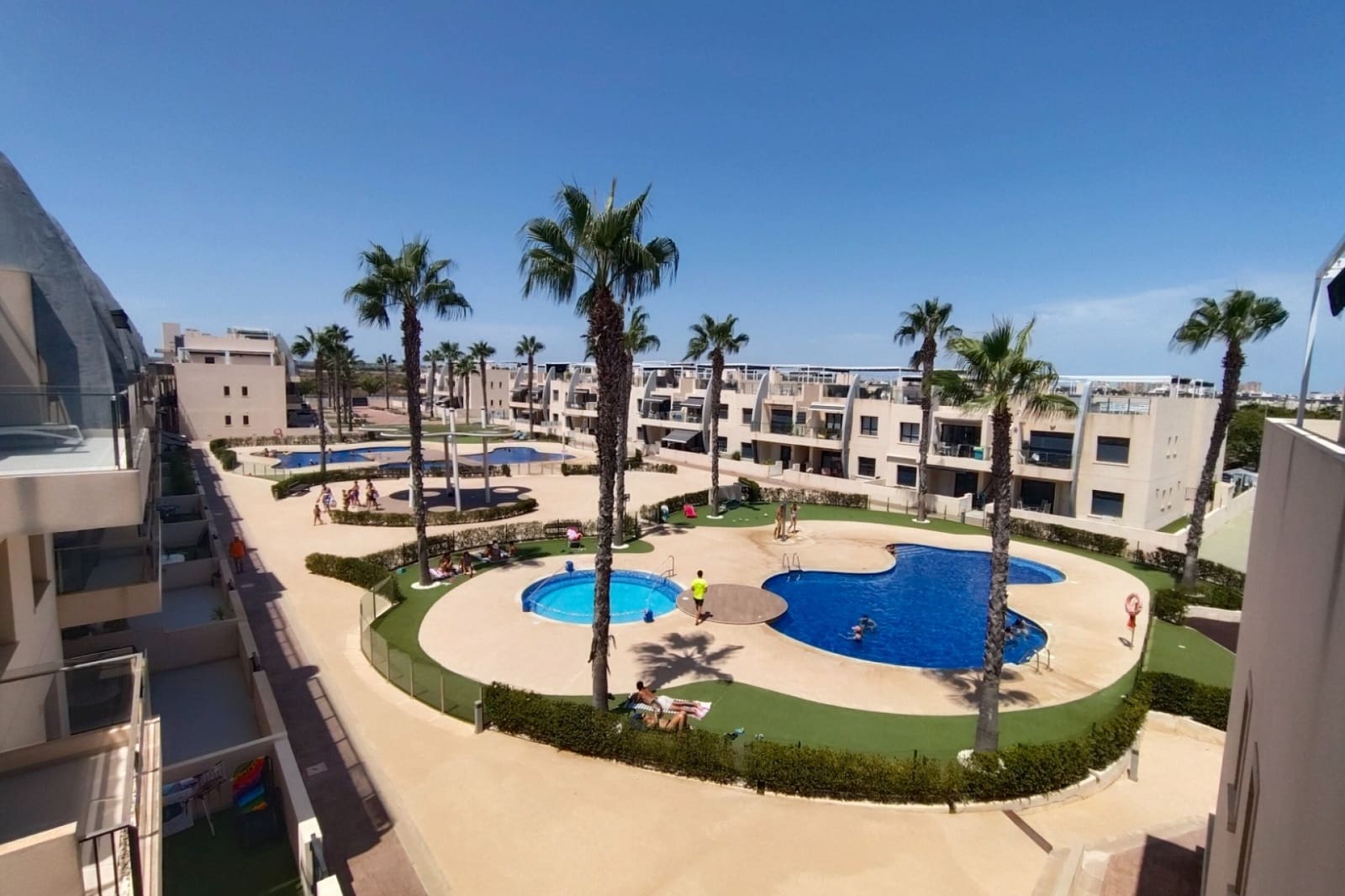 Apartamento de 2 habitaciones en Pilar de la Horadada en venta con piscina - 239.900 € (Ref: 10023187)