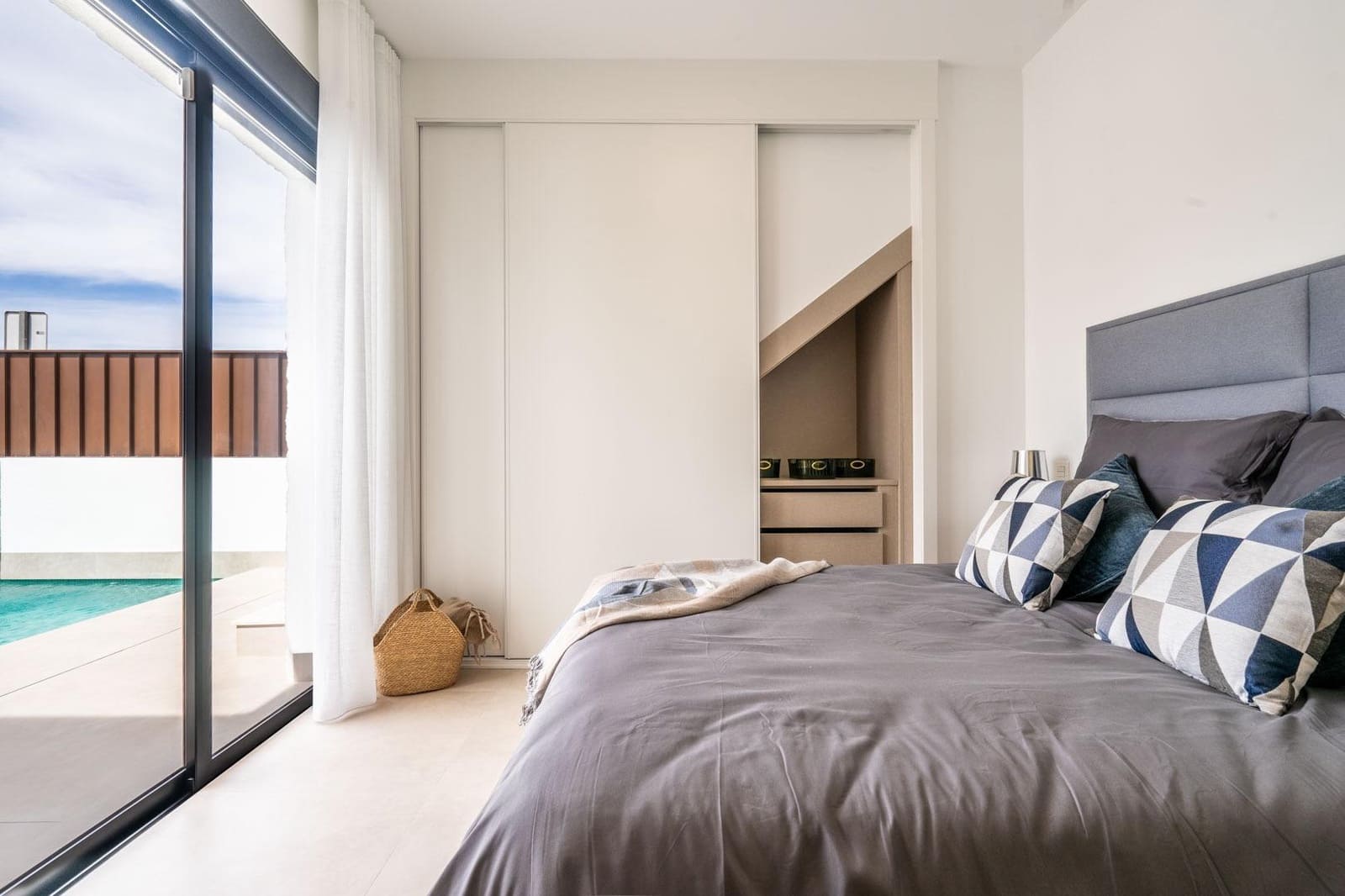 3 makuuhuone Huvila myytävänä paikassa Roldan mukana uima-altaan 
autotalli - 379 950 € (Ref: 10026222)