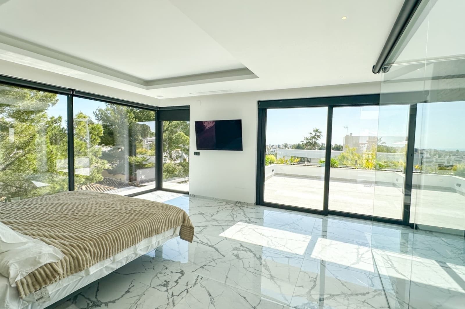 4 quarto Moradia para venda em Villamartin com piscina garagem - 2 950 000 € (Ref: 10033120)