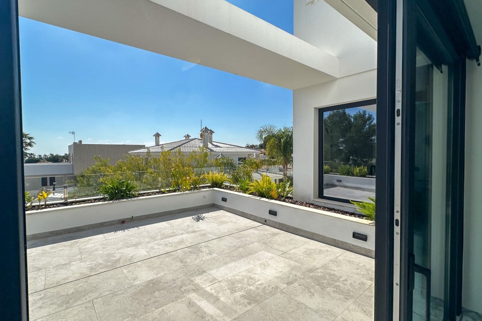 4 quarto Moradia para venda em Villamartin com piscina garagem - 2 950 000 € (Ref: 10033120)