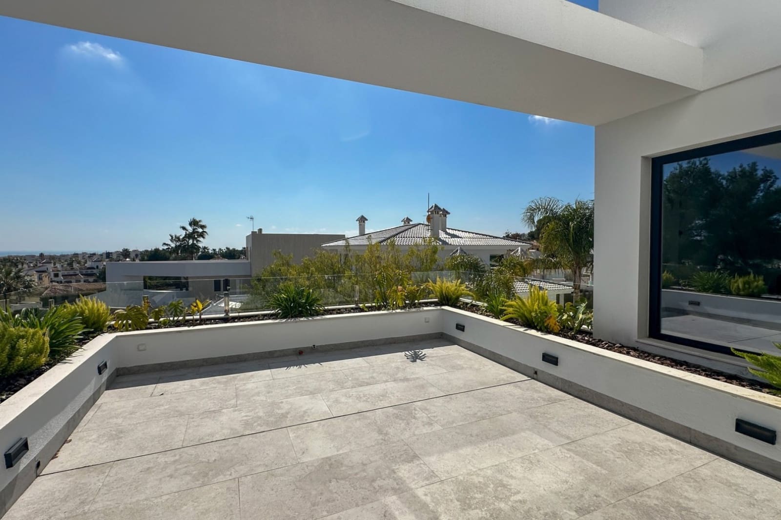 4 quarto Moradia para venda em Villamartin com piscina garagem - 2 950 000 € (Ref: 10033120)