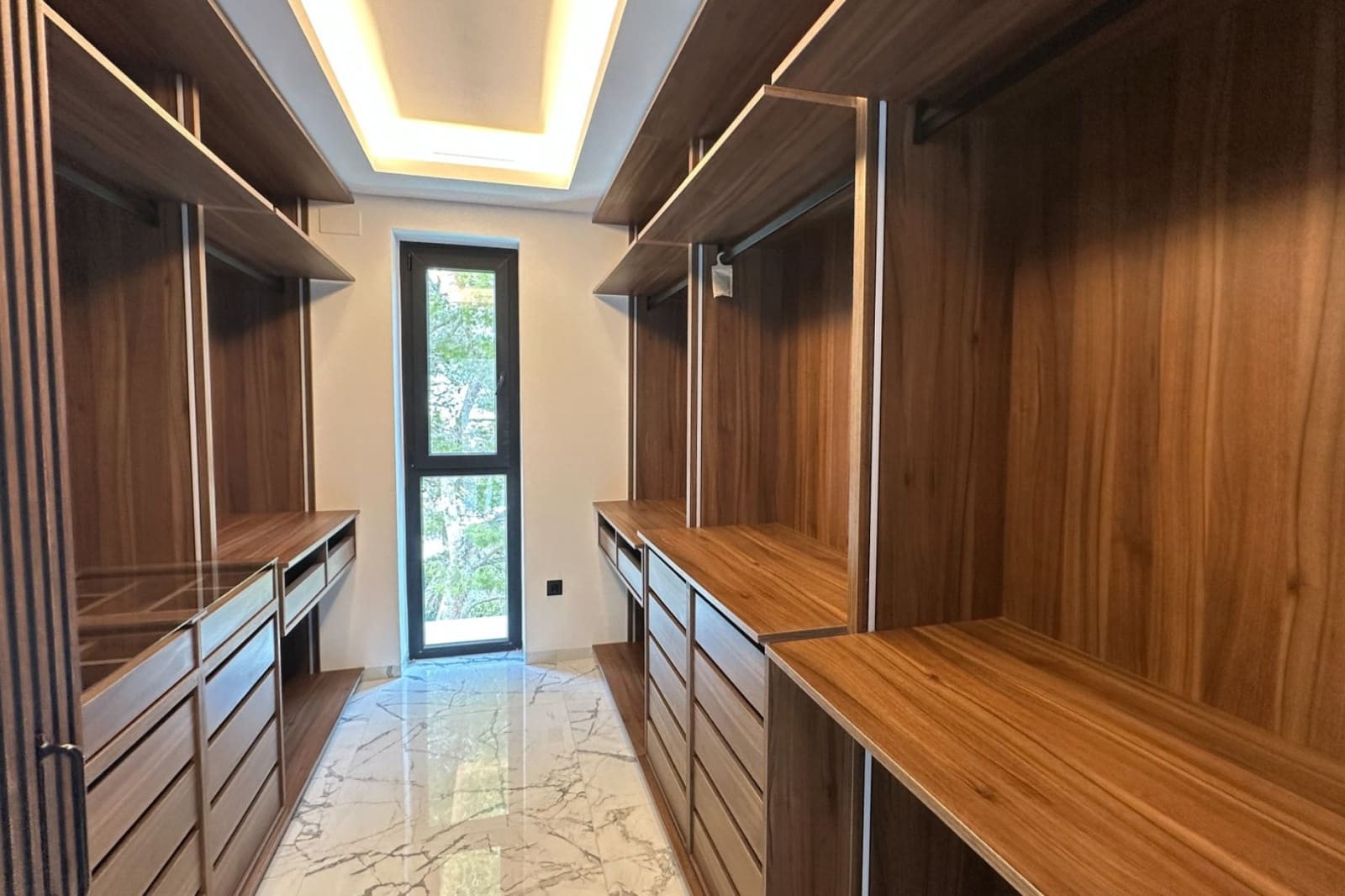 4 quarto Moradia para venda em Villamartin com piscina garagem - 2 950 000 € (Ref: 10033120)
