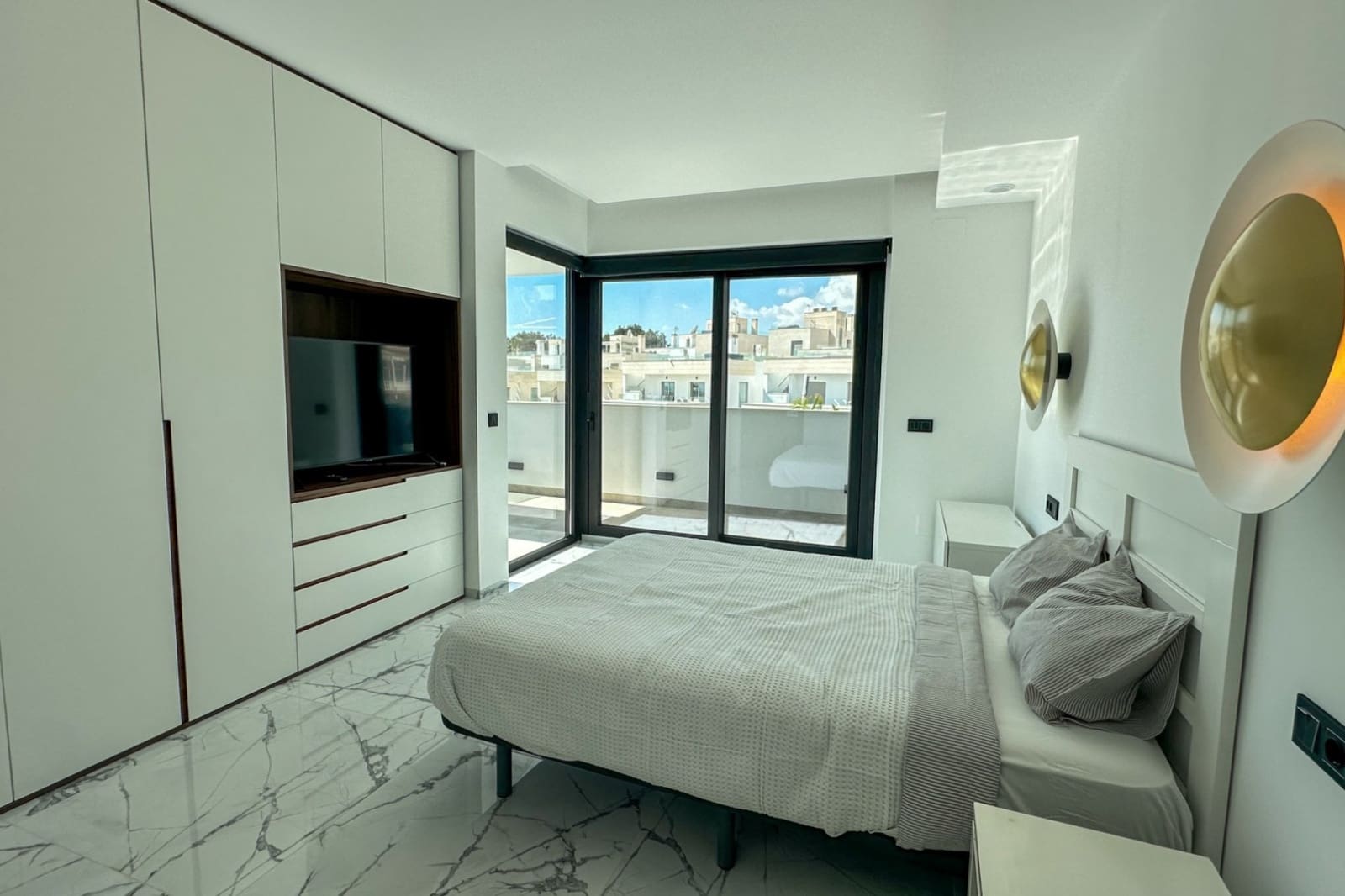 4 quarto Moradia para venda em Villamartin com piscina garagem - 2 950 000 € (Ref: 10033120)