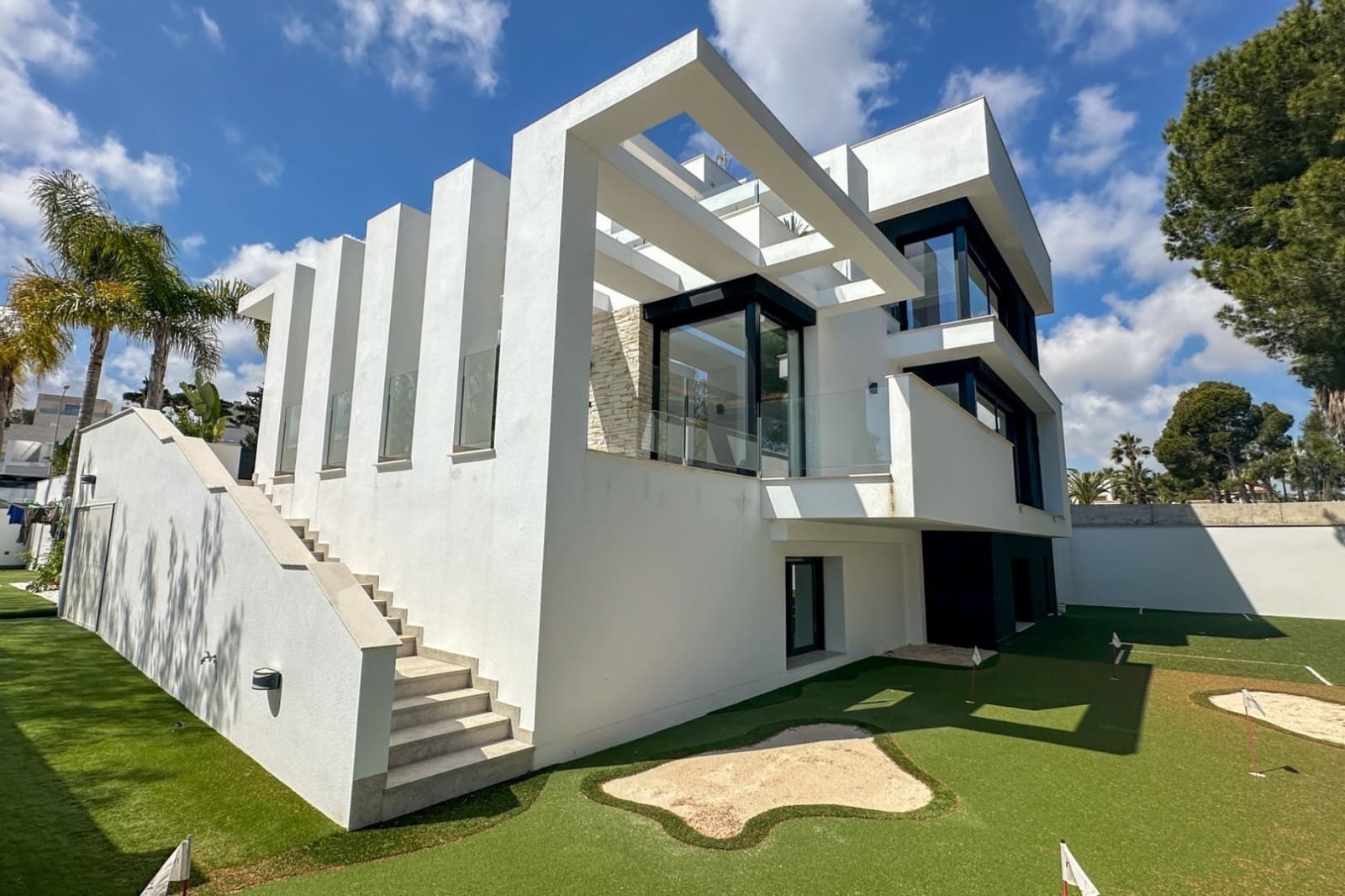 4 quarto Moradia para venda em Villamartin com piscina garagem - 2 950 000 € (Ref: 10033120)