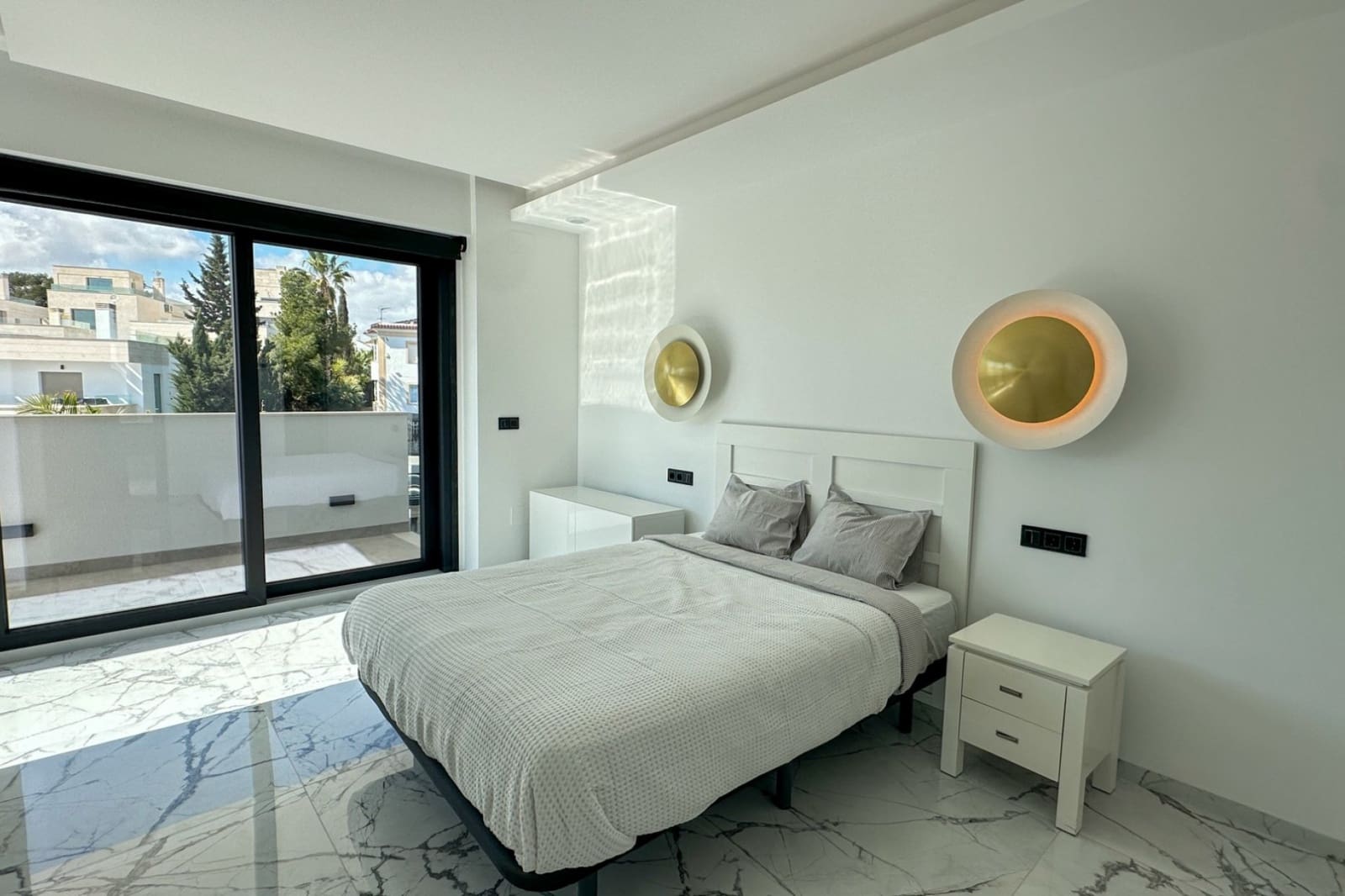 4 quarto Moradia para venda em Villamartin com piscina garagem - 2 950 000 € (Ref: 10033120)