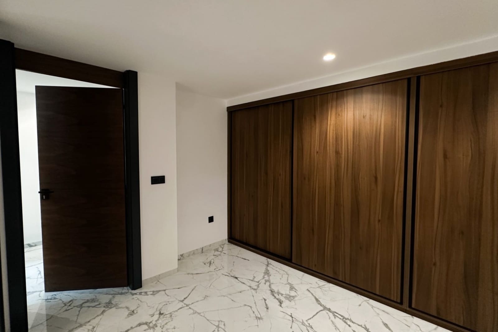 4 quarto Moradia para venda em Villamartin com piscina garagem - 2 950 000 € (Ref: 10033120)
