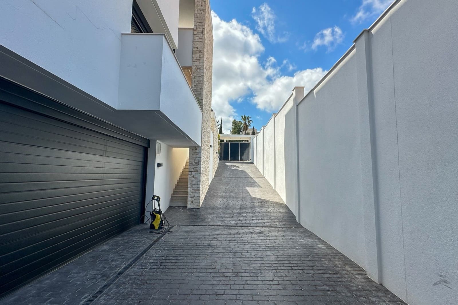 4 quarto Moradia para venda em Villamartin com piscina garagem - 2 950 000 € (Ref: 10033120)