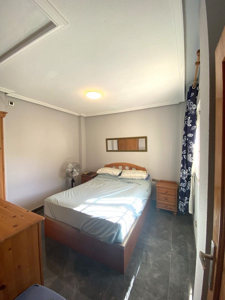 5 soverom Villa til salgs i La Zenia med svømmebasseng garasje - € 359 995 (Ref: 10041760)